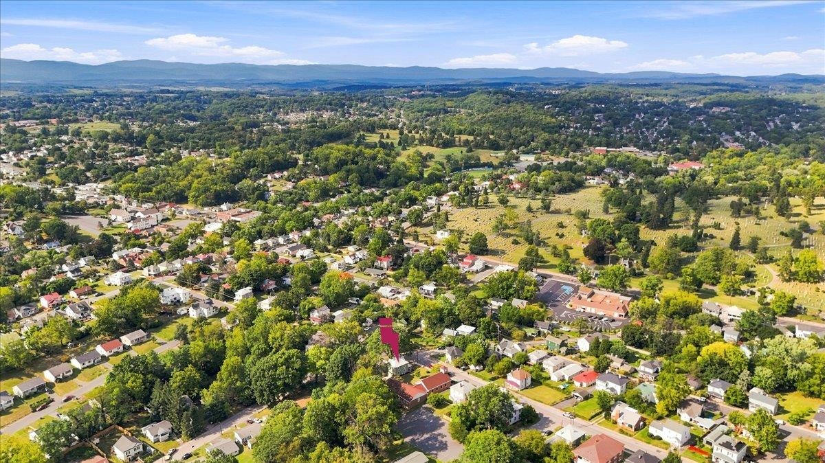 944 SUDBURY ST, STAUNTON, Virginia 24401, 4 Bedrooms Bedrooms, ,3 BathroomsBathrooms,Residential,From downtown on Beverly, left on Montgomery Ave. ,944 SUDBURY ST,681617 MLS # 681617 944 SUDBURY ST, STAUNTON, Virginia 24401, 4 Bedrooms Bedrooms, ,3 BathroomsBathrooms,Residential,From downtown on Beverly, left on Montgomery Ave. ,944 SUDBURY ST,681617 MLS # 681617