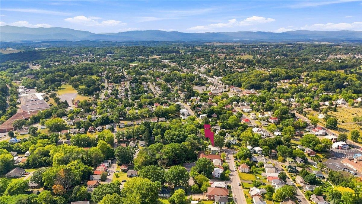 944 SUDBURY ST, STAUNTON, Virginia 24401, 4 Bedrooms Bedrooms, ,3 BathroomsBathrooms,Residential,From downtown on Beverly, left on Montgomery Ave. ,944 SUDBURY ST,681617 MLS # 681617 944 SUDBURY ST, STAUNTON, Virginia 24401, 4 Bedrooms Bedrooms, ,3 BathroomsBathrooms,Residential,From downtown on Beverly, left on Montgomery Ave. ,944 SUDBURY ST,681617 MLS # 681617