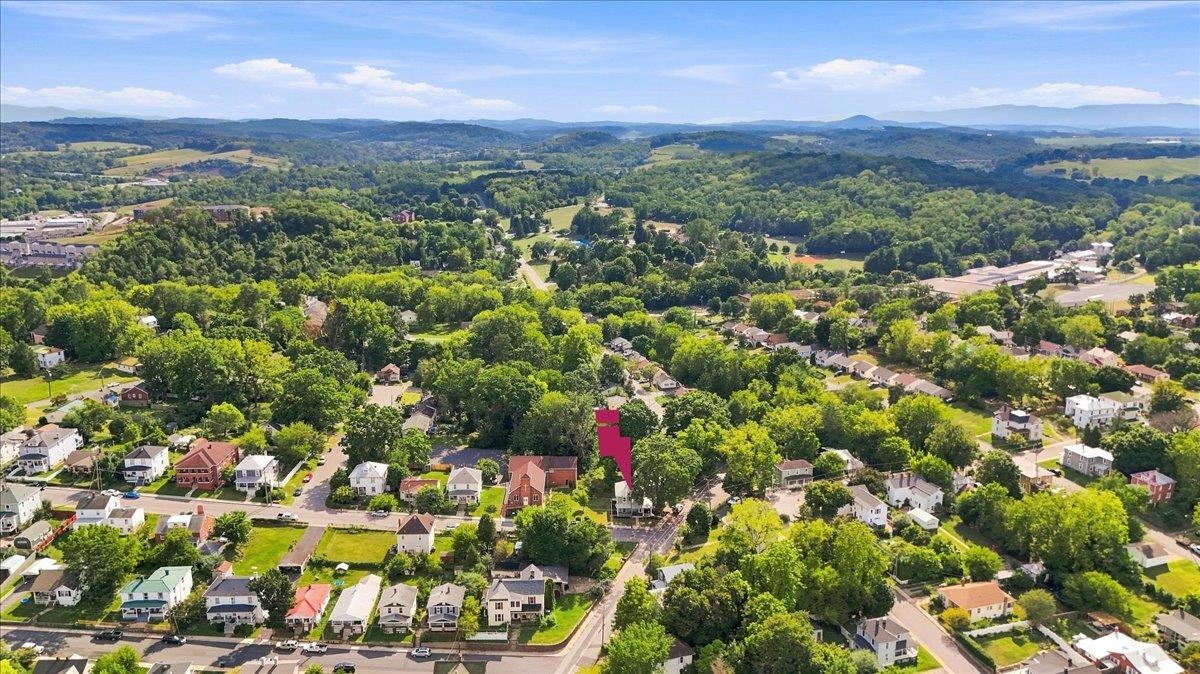 944 SUDBURY ST, STAUNTON, Virginia 24401, 4 Bedrooms Bedrooms, ,3 BathroomsBathrooms,Residential,From downtown on Beverly, left on Montgomery Ave. ,944 SUDBURY ST,681617 MLS # 681617 944 SUDBURY ST, STAUNTON, Virginia 24401, 4 Bedrooms Bedrooms, ,3 BathroomsBathrooms,Residential,From downtown on Beverly, left on Montgomery Ave. ,944 SUDBURY ST,681617 MLS # 681617