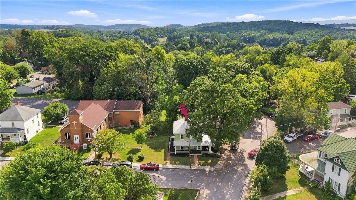 944 SUDBURY ST, STAUNTON, Virginia 24401, 4 Bedrooms Bedrooms, ,3 BathroomsBathrooms,Residential,From downtown on Beverly, left on Montgomery Ave. ,944 SUDBURY ST,681617 MLS # 681617 944 SUDBURY ST, STAUNTON, Virginia 24401, 4 Bedrooms Bedrooms, ,3 BathroomsBathrooms,Residential,From downtown on Beverly, left on Montgomery Ave. ,944 SUDBURY ST,681617 MLS # 681617