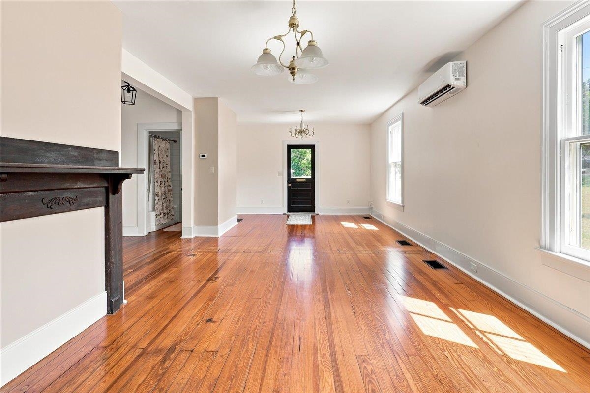 944 SUDBURY ST, STAUNTON, Virginia 24401, 4 Bedrooms Bedrooms, ,3 BathroomsBathrooms,Residential,From downtown on Beverly, left on Montgomery Ave. ,944 SUDBURY ST,681617 MLS # 681617 944 SUDBURY ST, STAUNTON, Virginia 24401, 4 Bedrooms Bedrooms, ,3 BathroomsBathrooms,Residential,From downtown on Beverly, left on Montgomery Ave. ,944 SUDBURY ST,681617 MLS # 681617
