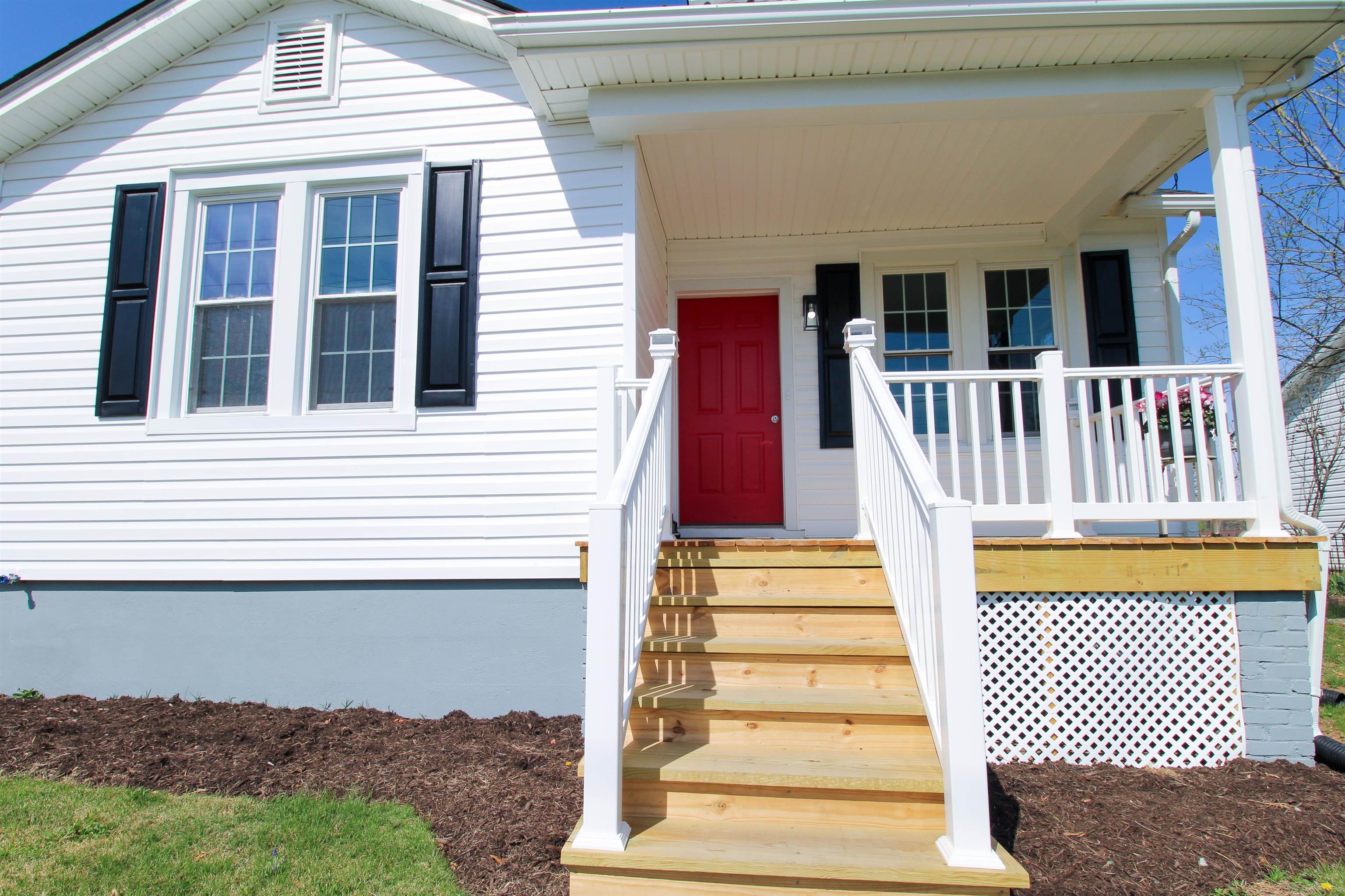 128 S WAVERLY ST, STAUNTON, Virginia 24401, 4 Bedrooms Bedrooms, ,2 BathroomsBathrooms,Residential,128 S WAVERLY ST,681611 MLS # 681611 128 S WAVERLY ST, STAUNTON, Virginia 24401, 4 Bedrooms Bedrooms, ,2 BathroomsBathrooms,Residential,128 S WAVERLY ST,681611 MLS # 681611