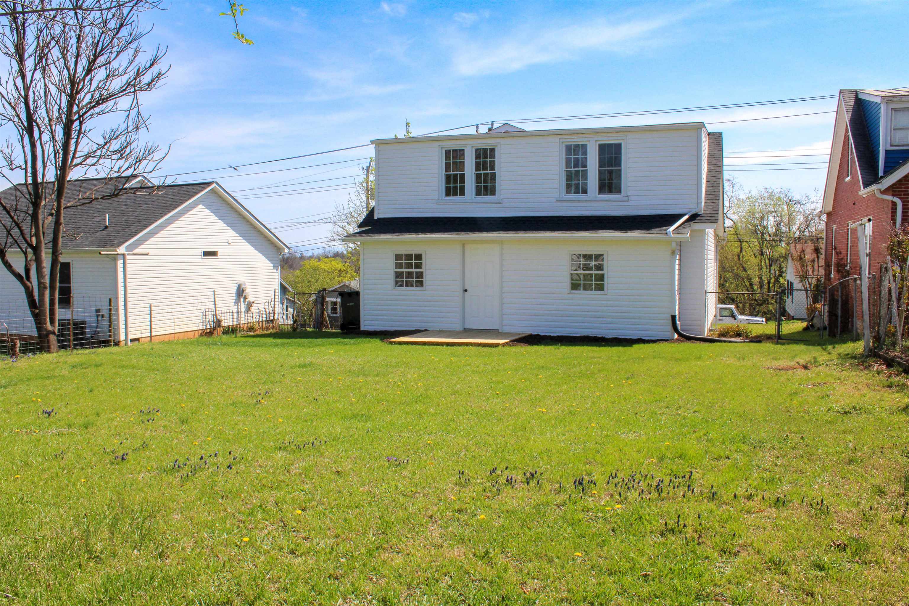 128 S WAVERLY ST, STAUNTON, Virginia 24401, 4 Bedrooms Bedrooms, ,2 BathroomsBathrooms,Residential,128 S WAVERLY ST,681611 MLS # 681611 128 S WAVERLY ST, STAUNTON, Virginia 24401, 4 Bedrooms Bedrooms, ,2 BathroomsBathrooms,Residential,128 S WAVERLY ST,681611 MLS # 681611