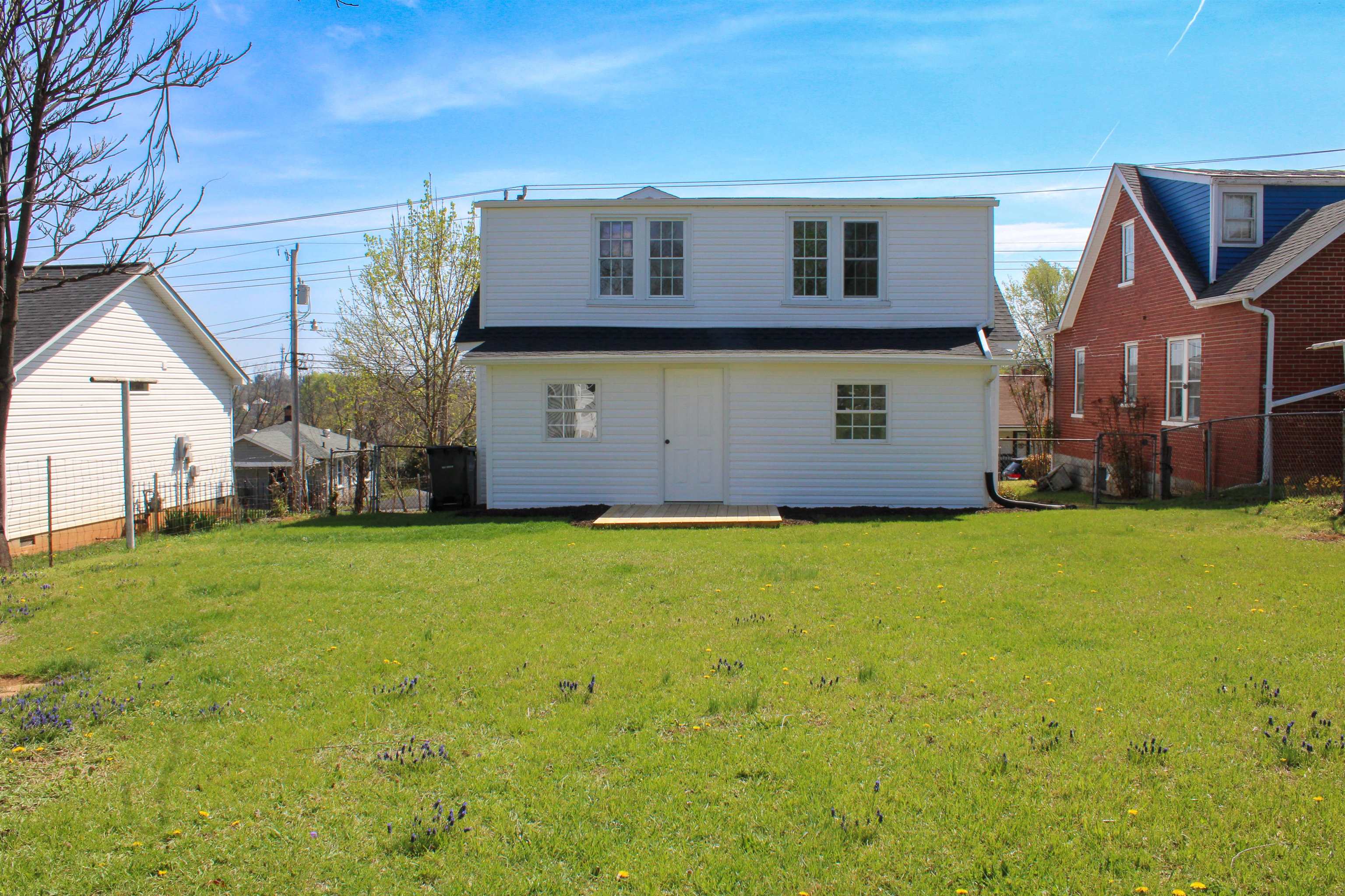 128 S WAVERLY ST, STAUNTON, Virginia 24401, 4 Bedrooms Bedrooms, ,2 BathroomsBathrooms,Residential,128 S WAVERLY ST,681611 MLS # 681611 128 S WAVERLY ST, STAUNTON, Virginia 24401, 4 Bedrooms Bedrooms, ,2 BathroomsBathrooms,Residential,128 S WAVERLY ST,681611 MLS # 681611