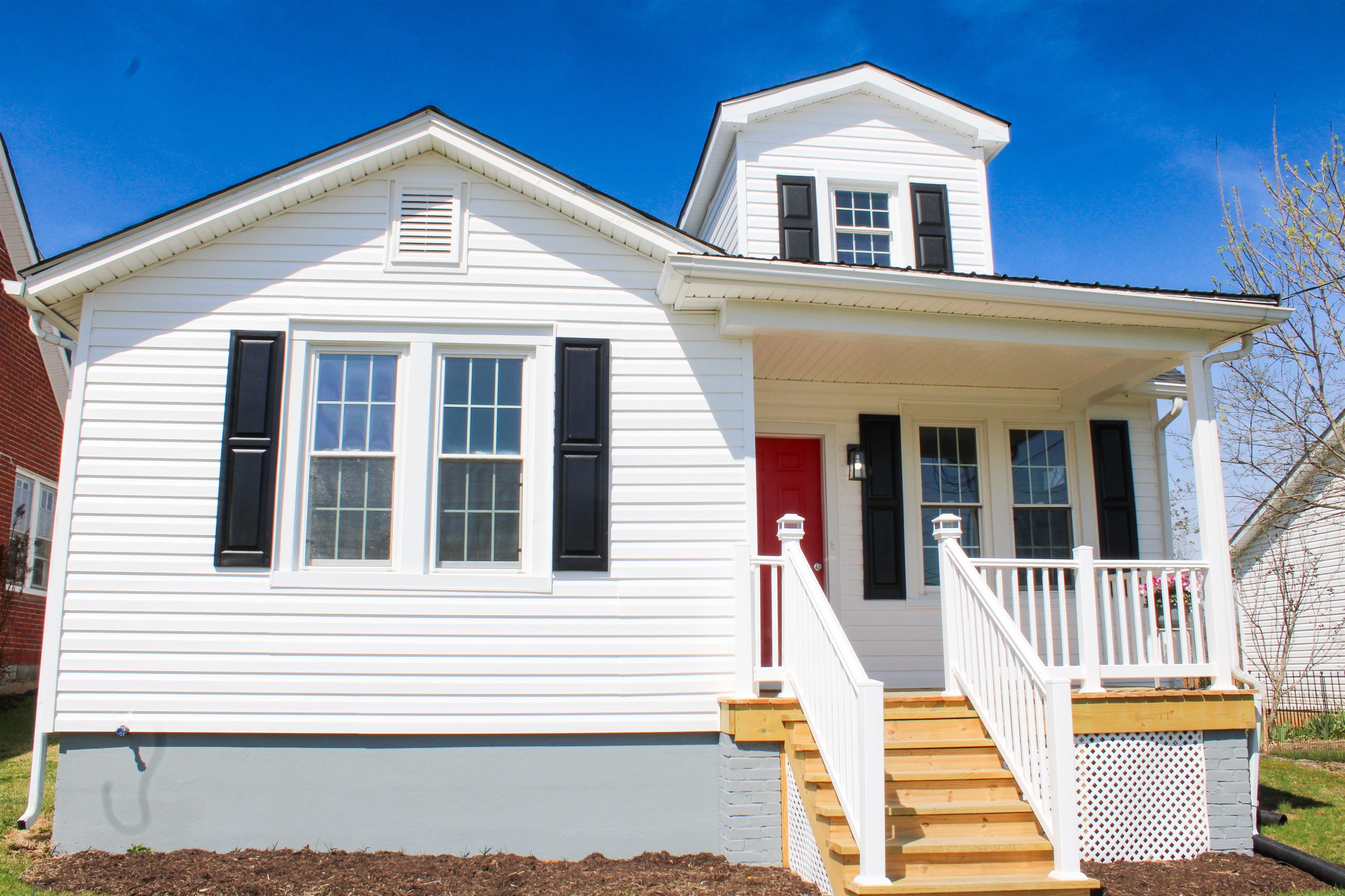 128 S WAVERLY ST, STAUNTON, Virginia 24401, 4 Bedrooms Bedrooms, ,2 BathroomsBathrooms,Residential,128 S WAVERLY ST,681611 MLS # 681611 128 S WAVERLY ST, STAUNTON, Virginia 24401, 4 Bedrooms Bedrooms, ,2 BathroomsBathrooms,Residential,128 S WAVERLY ST,681611 MLS # 681611