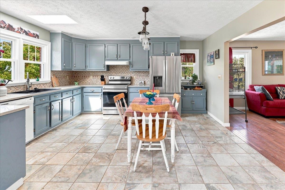 1821 WHITE HILL RD, STUARTS DRAFT, Virginia 24477, 3 Bedrooms Bedrooms, ,2 BathroomsBathrooms,Residential,1821 WHITE HILL RD,681618 MLS # 681618 1821 WHITE HILL RD, STUARTS DRAFT, Virginia 24477, 3 Bedrooms Bedrooms, ,2 BathroomsBathrooms,Residential,1821 WHITE HILL RD,681618 MLS # 681618