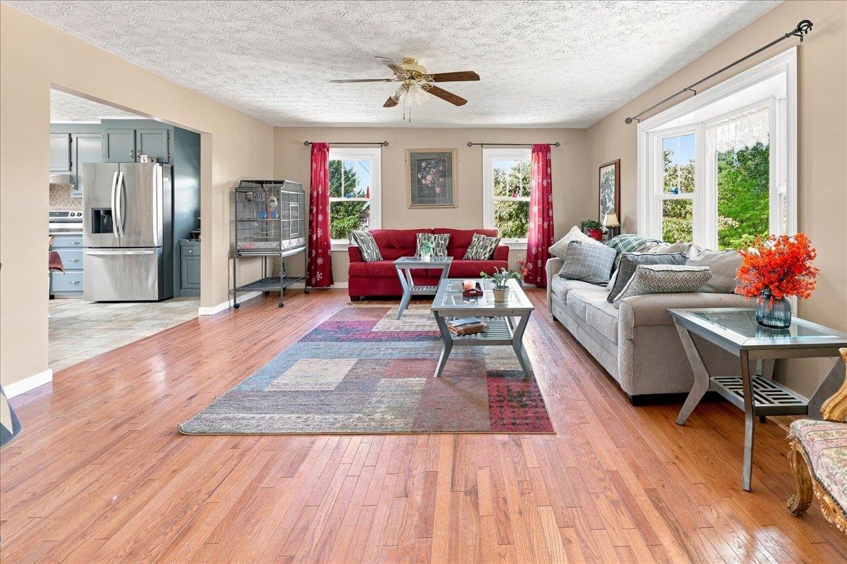 1821 WHITE HILL RD, STUARTS DRAFT, Virginia 24477, 3 Bedrooms Bedrooms, ,2 BathroomsBathrooms,Residential,1821 WHITE HILL RD,681618 MLS # 681618 1821 WHITE HILL RD, STUARTS DRAFT, Virginia 24477, 3 Bedrooms Bedrooms, ,2 BathroomsBathrooms,Residential,1821 WHITE HILL RD,681618 MLS # 681618