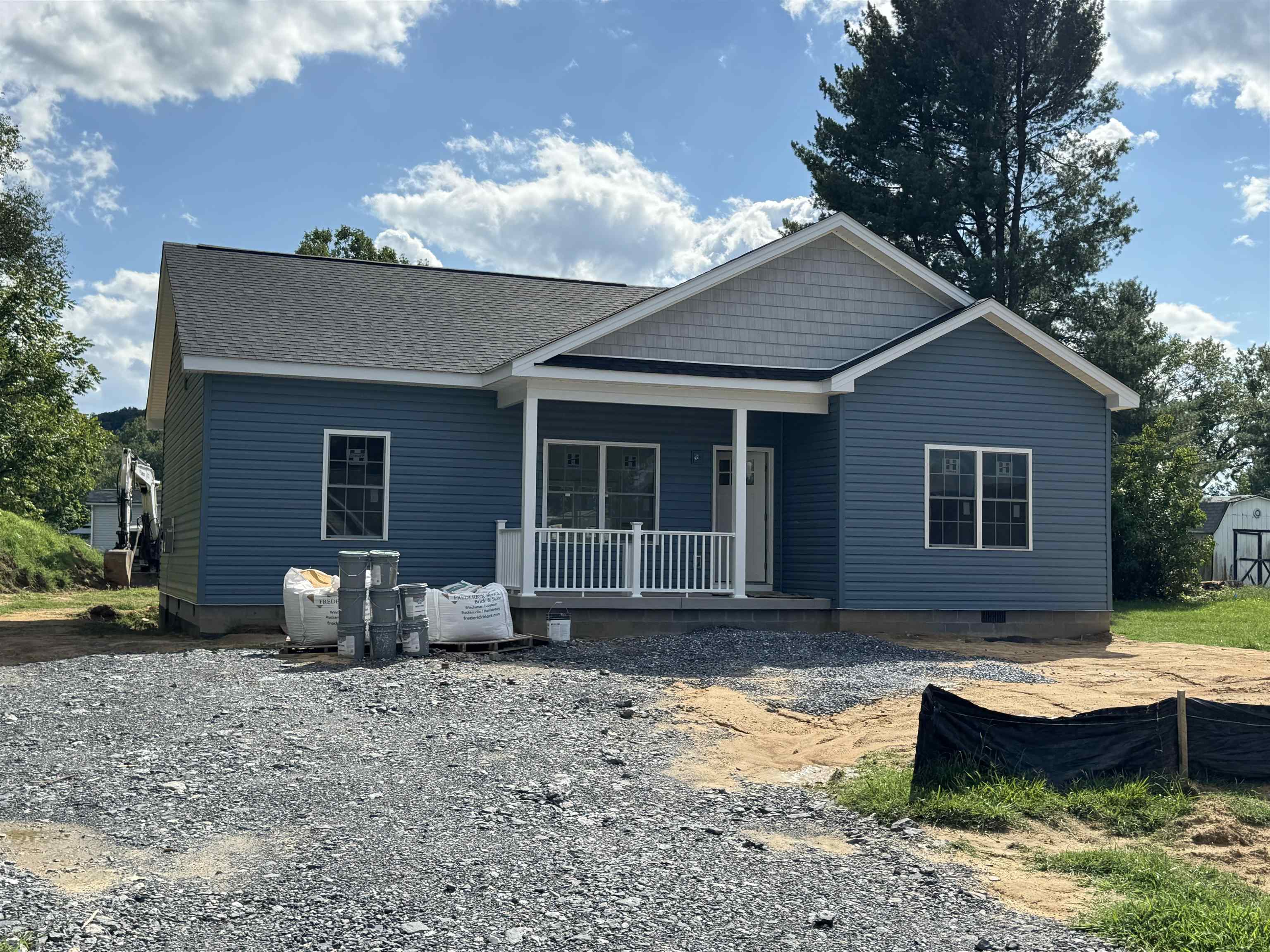607 6TH ST, GROTTOES, Virginia 24441, 3 Bedrooms Bedrooms, ,2 BathroomsBathrooms,Residential,607 6TH ST,681623 MLS # 681623 607 6TH ST, GROTTOES, Virginia 24441, 3 Bedrooms Bedrooms, ,2 BathroomsBathrooms,Residential,607 6TH ST,681623 MLS # 681623