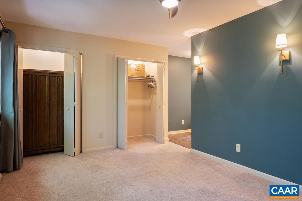 2 closets 2 closets
