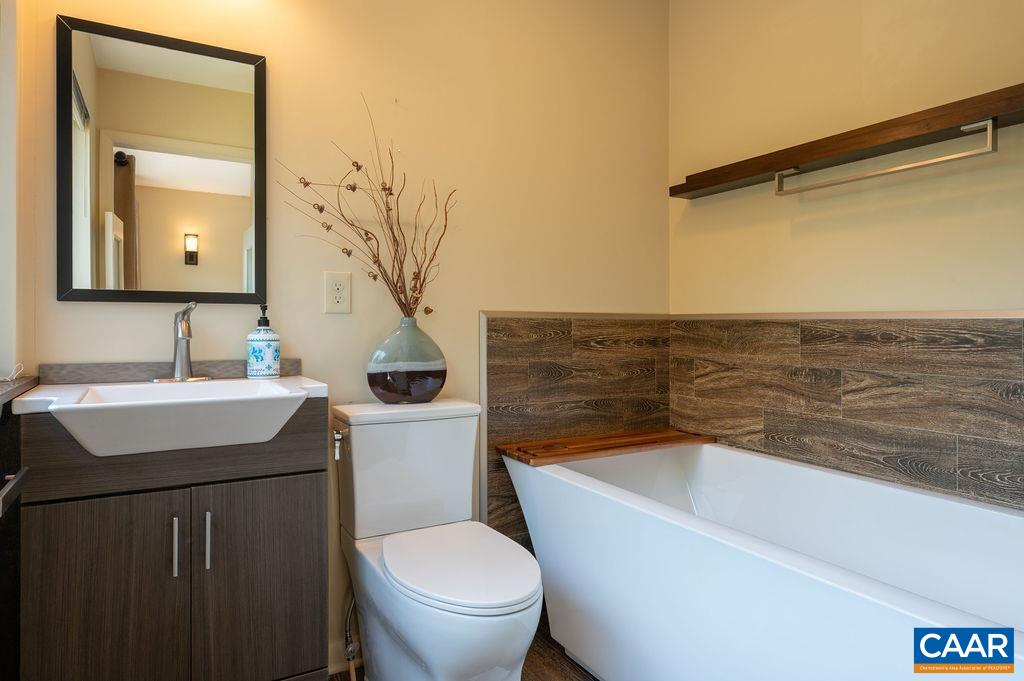 2nd full bath is attached to Bedroom 2 2nd full bath is attached to Bedroom 2