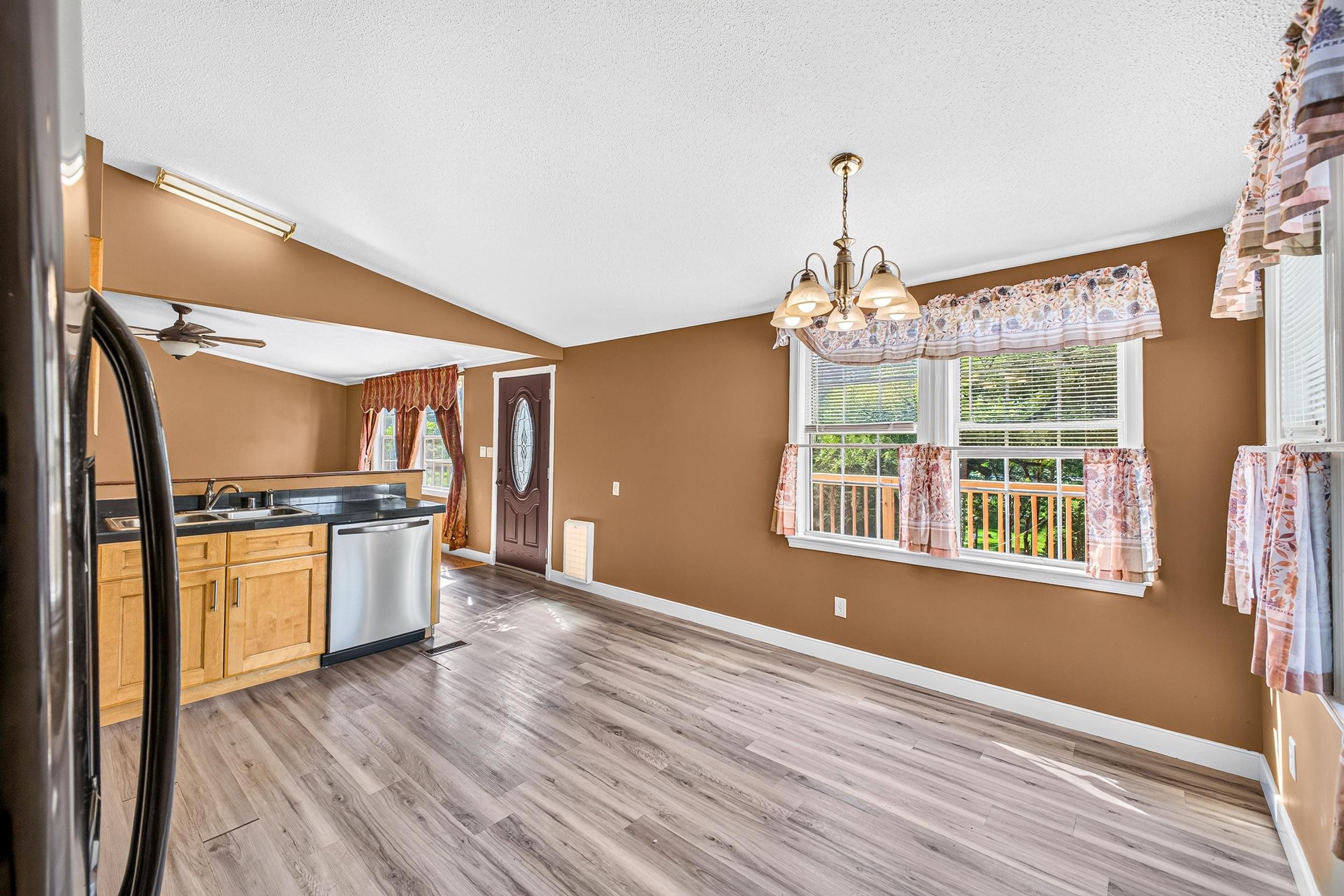 20195 MT PLEASANT RD, ELKTON, Virginia 22827, 3 Bedrooms Bedrooms, ,2 BathroomsBathrooms,Residential,20195 MT PLEASANT RD,681628 MLS # 681628 20195 MT PLEASANT RD, ELKTON, Virginia 22827, 3 Bedrooms Bedrooms, ,2 BathroomsBathrooms,Residential,20195 MT PLEASANT RD,681628 MLS # 681628