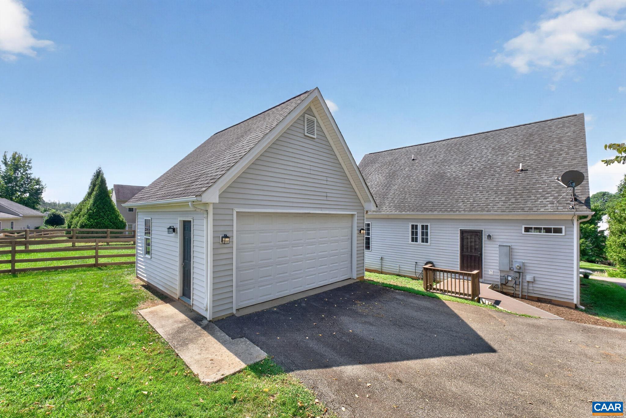 1285 AMBER RIDGE RD, CHARLOTTESVILLE, Virginia 22901, 3 Bedrooms Bedrooms, ,2 BathroomsBathrooms,Residential,1285 AMBER RIDGE RD,681632 MLS # 681632
