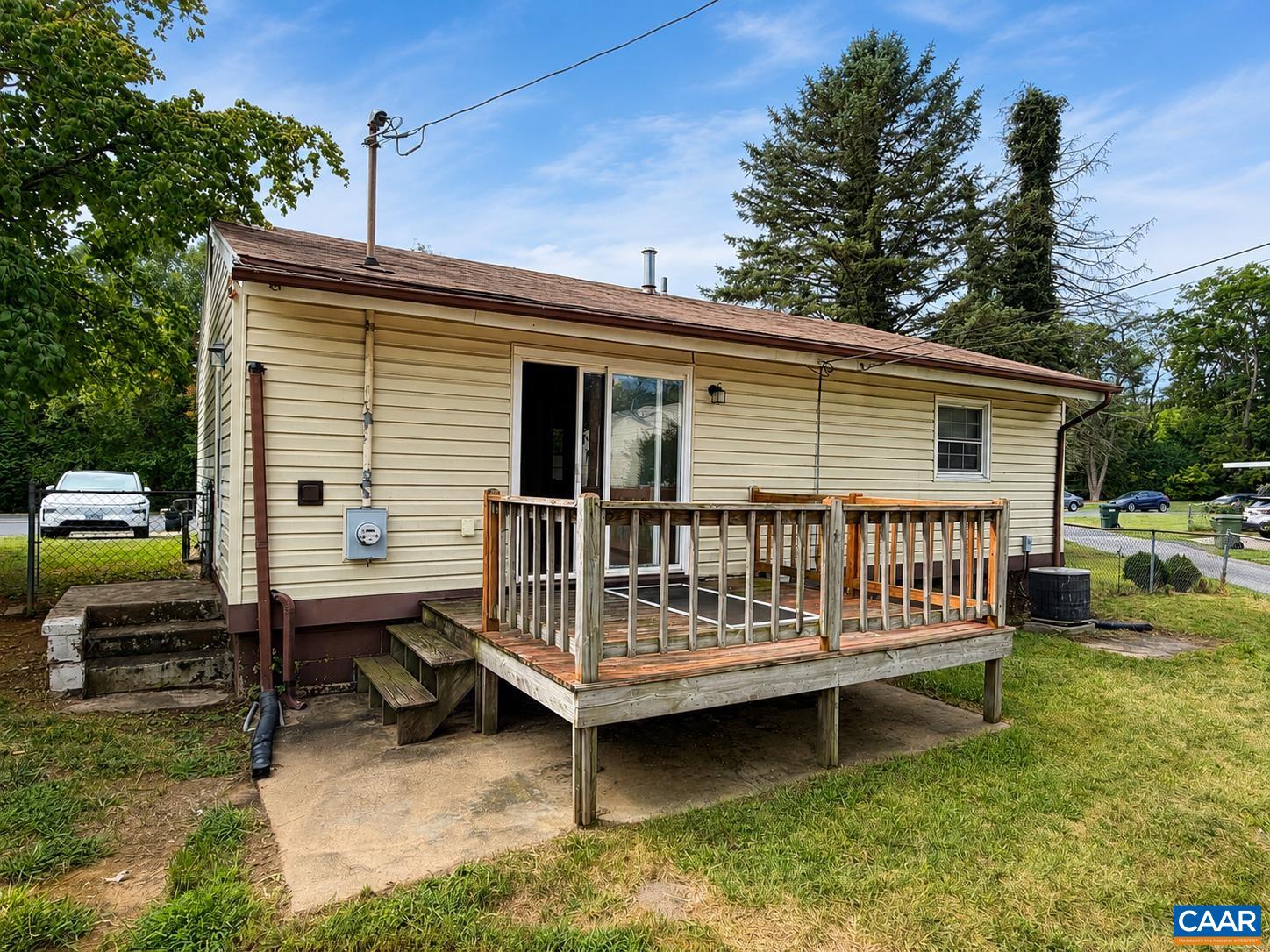 627 ARCH AVE, WAYNESBORO, Virginia 22980, 3 Bedrooms Bedrooms, ,1 BathroomBathrooms,Residential,627 ARCH AVE,681317 MLS # 681317