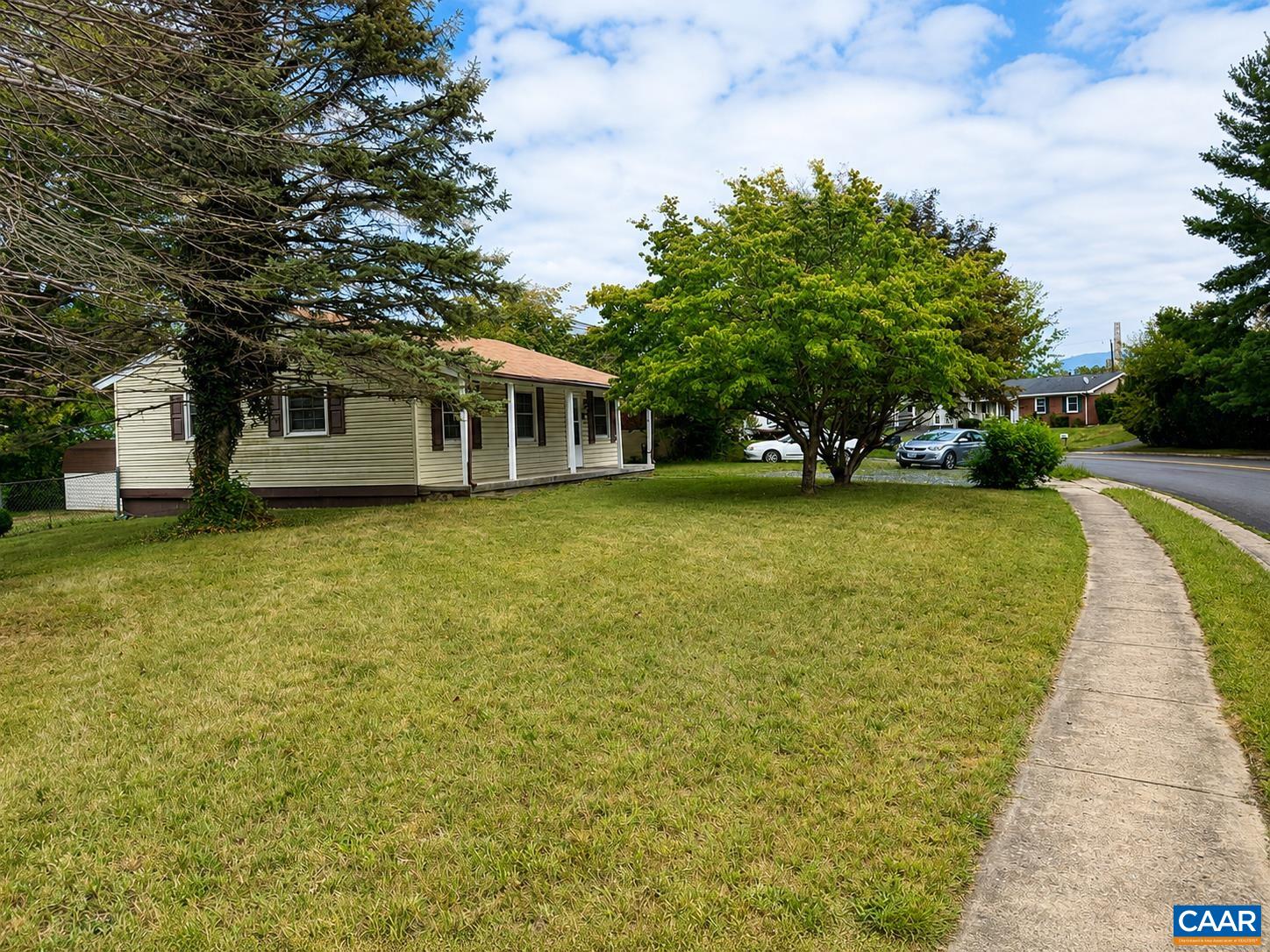 627 ARCH AVE, WAYNESBORO, Virginia 22980, 3 Bedrooms Bedrooms, ,1 BathroomBathrooms,Residential,627 ARCH AVE,681317 MLS # 681317