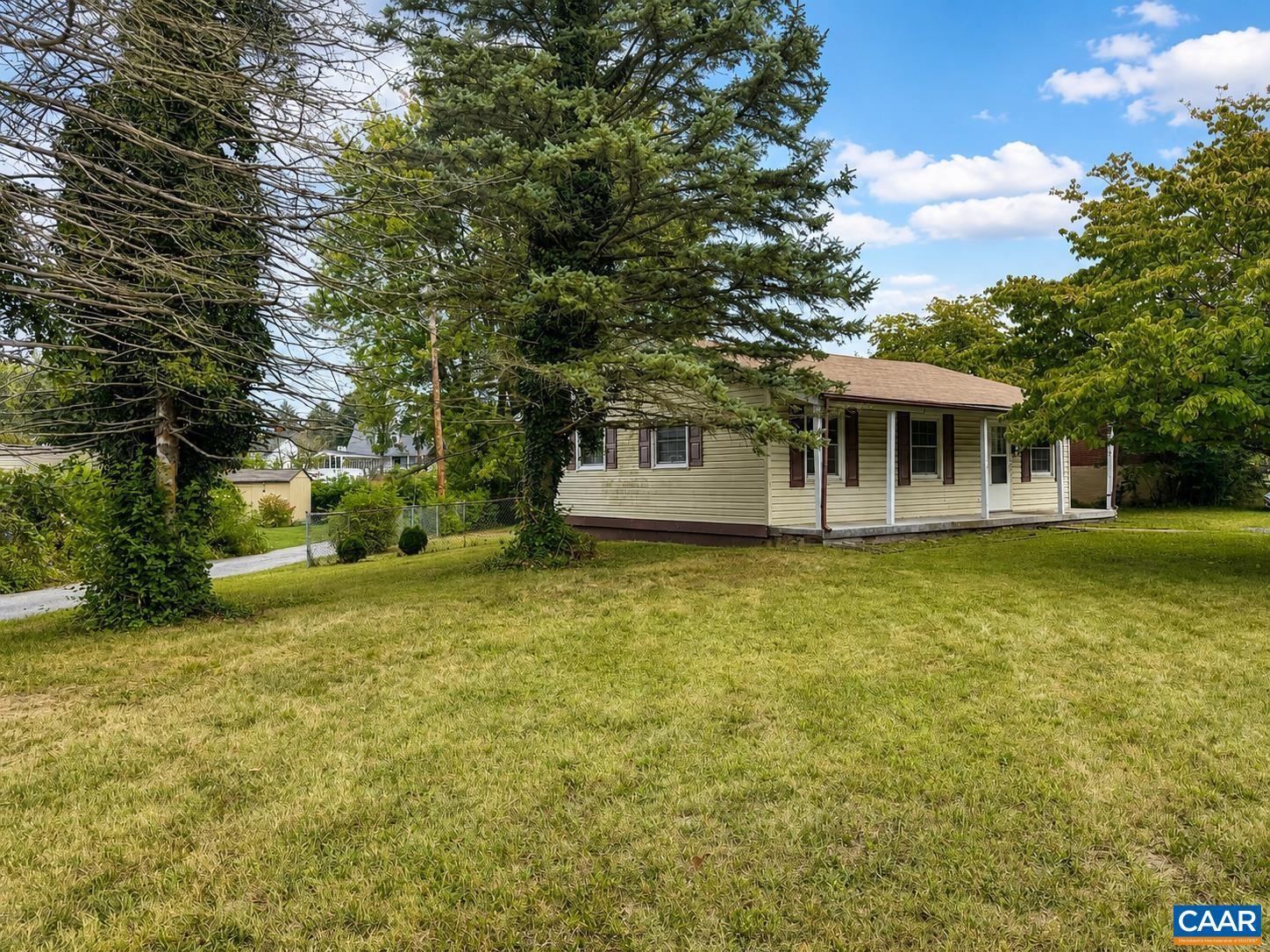 627 ARCH AVE, WAYNESBORO, Virginia 22980, 3 Bedrooms Bedrooms, ,1 BathroomBathrooms,Residential,627 ARCH AVE,681317 MLS # 681317