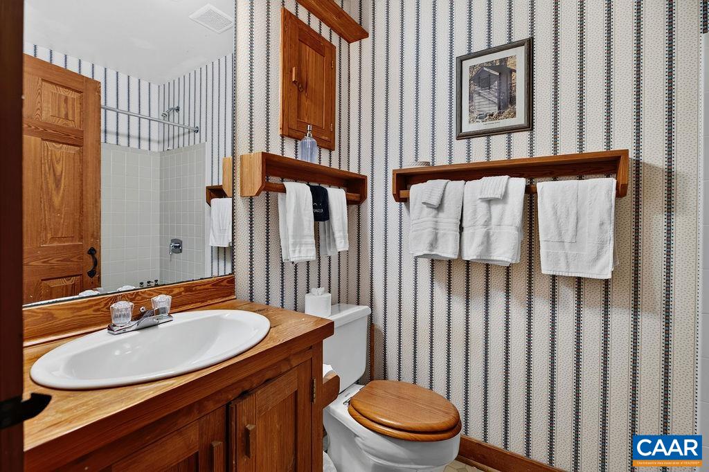 83 FORTUNES RIDGE DR, WINTERGREEN, Virginia 22967, 4 Bedrooms Bedrooms, ,3 BathroomsBathrooms,Residential,Chestnut Cabin,83 FORTUNES RIDGE DR,681403 MLS # 681403 83 FORTUNES RIDGE DR, WINTERGREEN, Virginia 22967, 4 Bedrooms Bedrooms, ,3 BathroomsBathrooms,Residential,Chestnut Cabin,83 FORTUNES RIDGE DR,681403 MLS # 681403