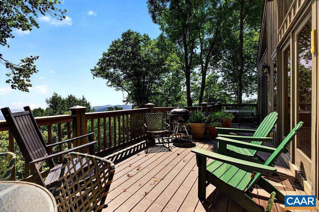 83 FORTUNES RIDGE DR, WINTERGREEN, Virginia 22967, 4 Bedrooms Bedrooms, ,3 BathroomsBathrooms,Residential,Chestnut Cabin,83 FORTUNES RIDGE DR,681403 MLS # 681403 83 FORTUNES RIDGE DR, WINTERGREEN, Virginia 22967, 4 Bedrooms Bedrooms, ,3 BathroomsBathrooms,Residential,Chestnut Cabin,83 FORTUNES RIDGE DR,681403 MLS # 681403