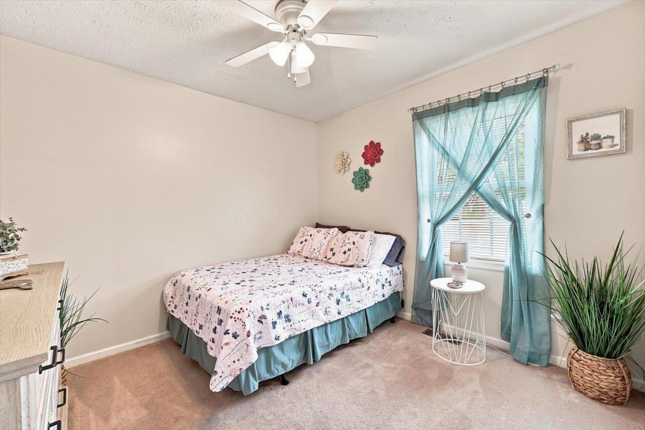 924 SHERWOOD AVE, WAYNESBORO, Virginia 22980, 3 Bedrooms Bedrooms, ,2 BathroomsBathrooms,Residential,924 SHERWOOD AVE,681633 MLS # 681633