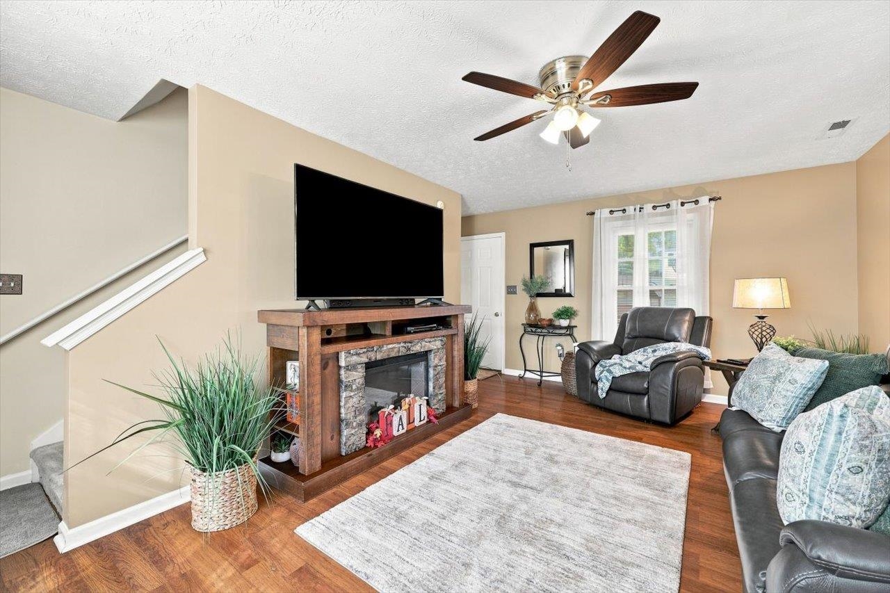 924 SHERWOOD AVE, WAYNESBORO, Virginia 22980, 3 Bedrooms Bedrooms, ,2 BathroomsBathrooms,Residential,924 SHERWOOD AVE,681633 MLS # 681633