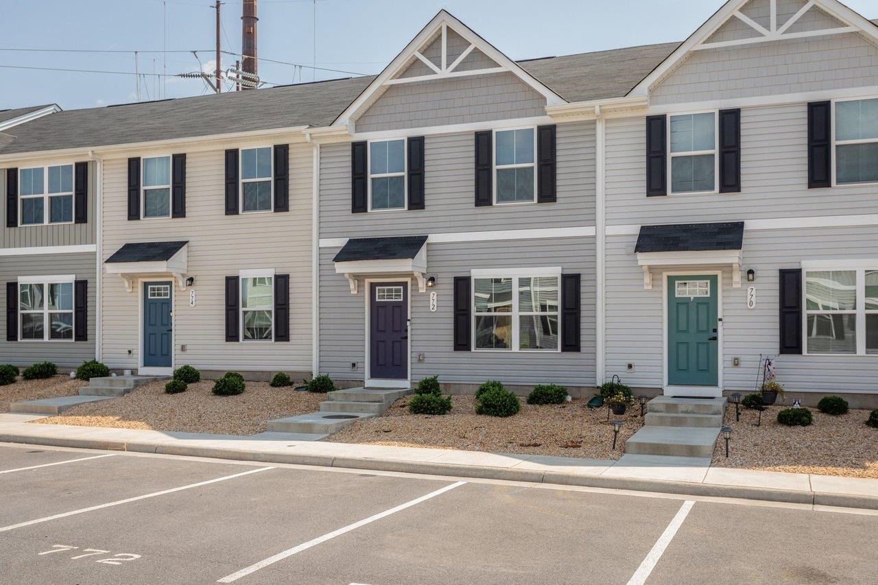 772 CARSON CIR, GROTTOES, Virginia 24441, 3 Bedrooms Bedrooms, ,2 BathroomsBathrooms,Residential,772 CARSON CIR,681637 MLS # 681637