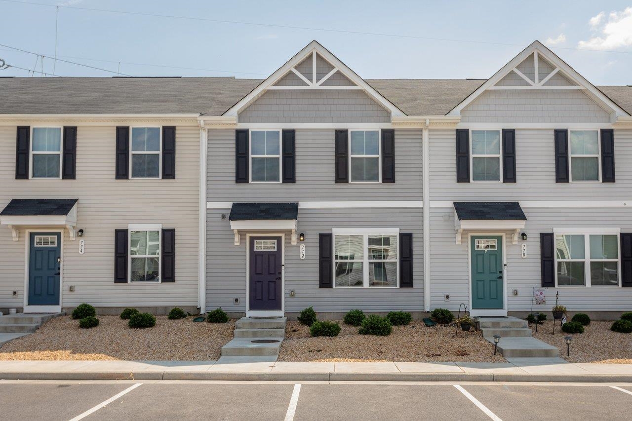 772 CARSON CIR, GROTTOES, Virginia 24441, 3 Bedrooms Bedrooms, ,2 BathroomsBathrooms,Residential,772 CARSON CIR,681637 MLS # 681637