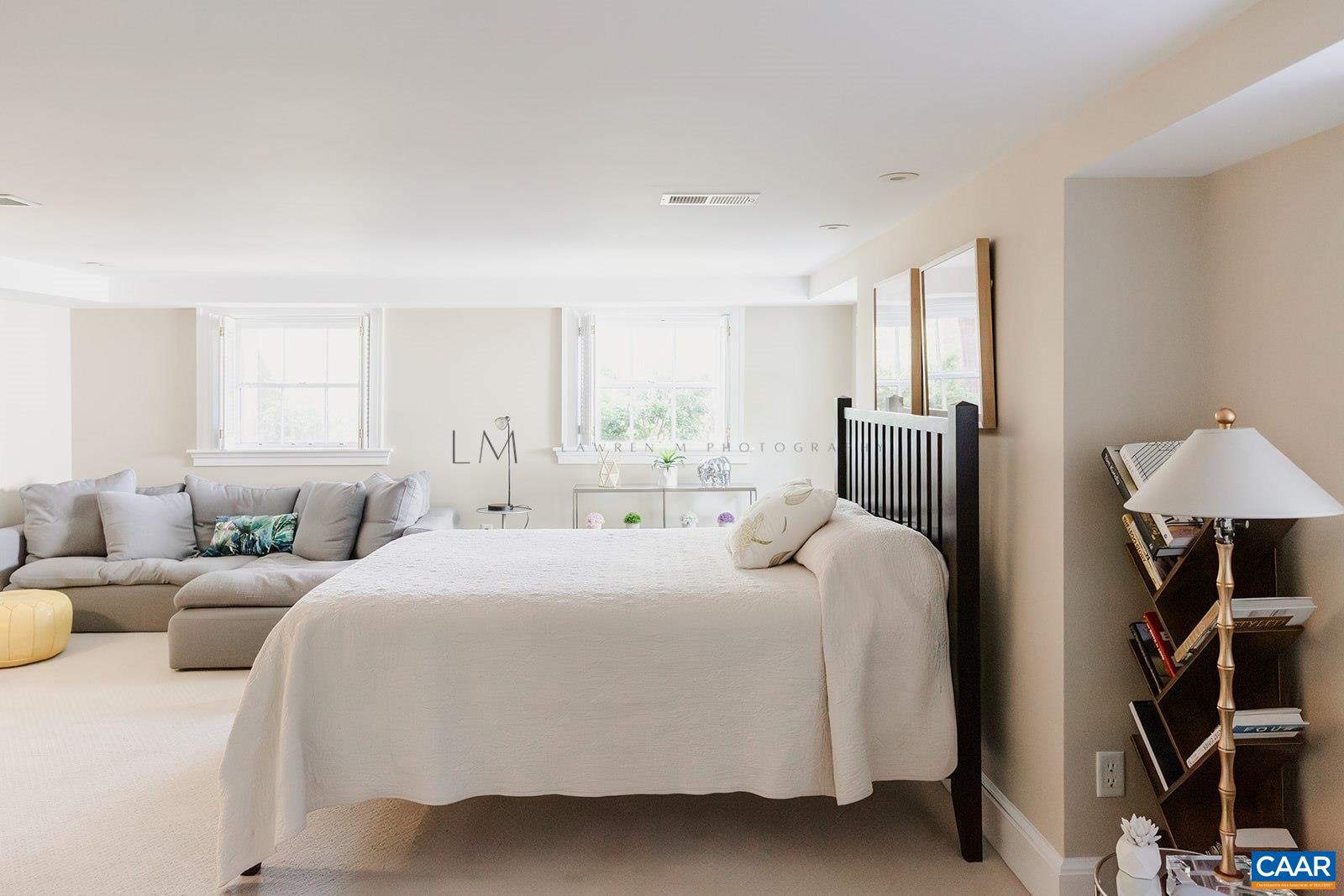 109 E EAST JEFFERSON ST, CHARLOTTESVILLE, Virginia 22902, 6 Bedrooms Bedrooms, ,5 BathroomsBathrooms,Residential,Social Hall,109 E EAST JEFFERSON ST,681564 MLS # 681564
