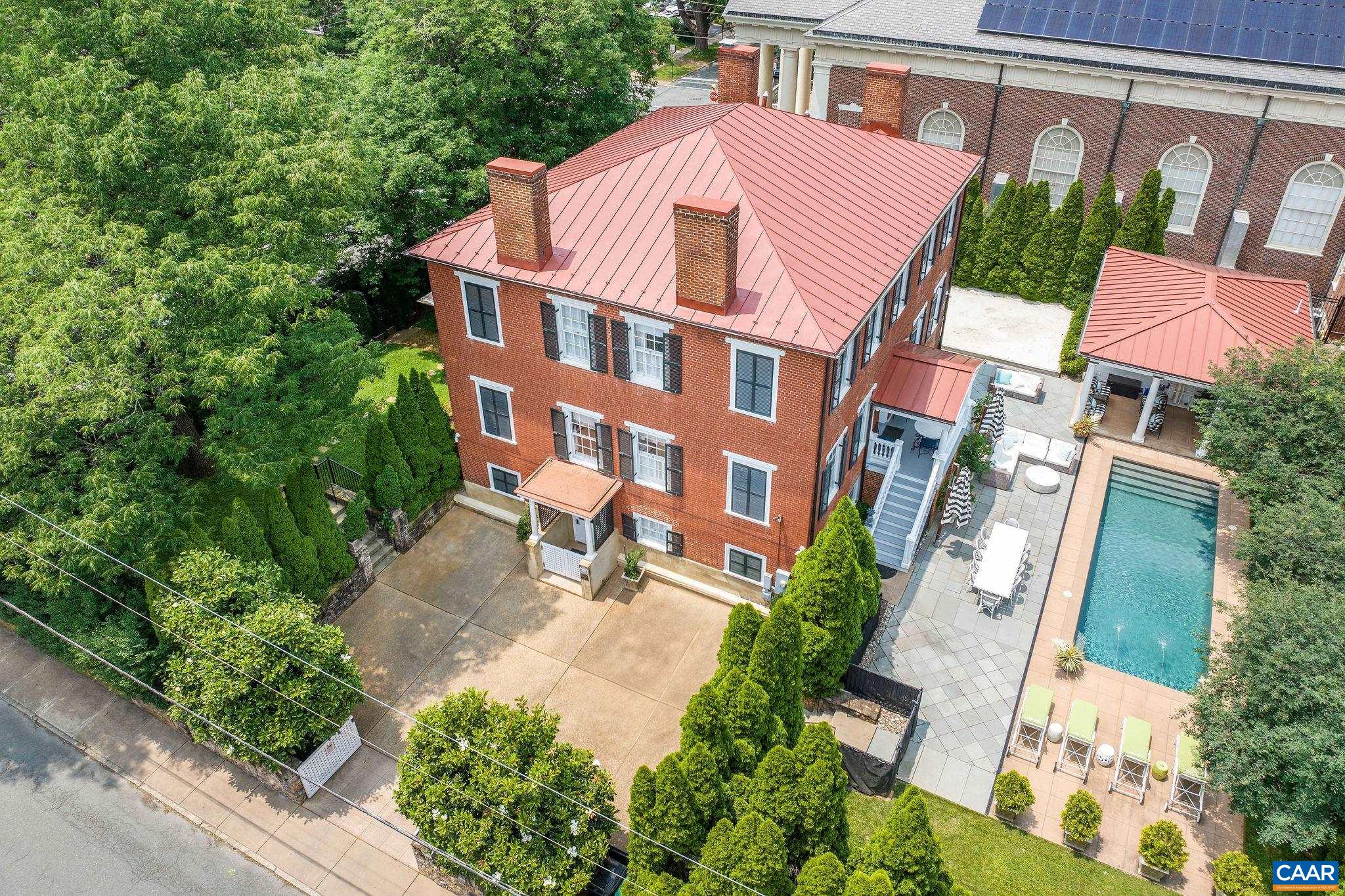 109 E EAST JEFFERSON ST, CHARLOTTESVILLE, Virginia 22902, 6 Bedrooms Bedrooms, ,5 BathroomsBathrooms,Residential,Social Hall,109 E EAST JEFFERSON ST,681564 MLS # 681564