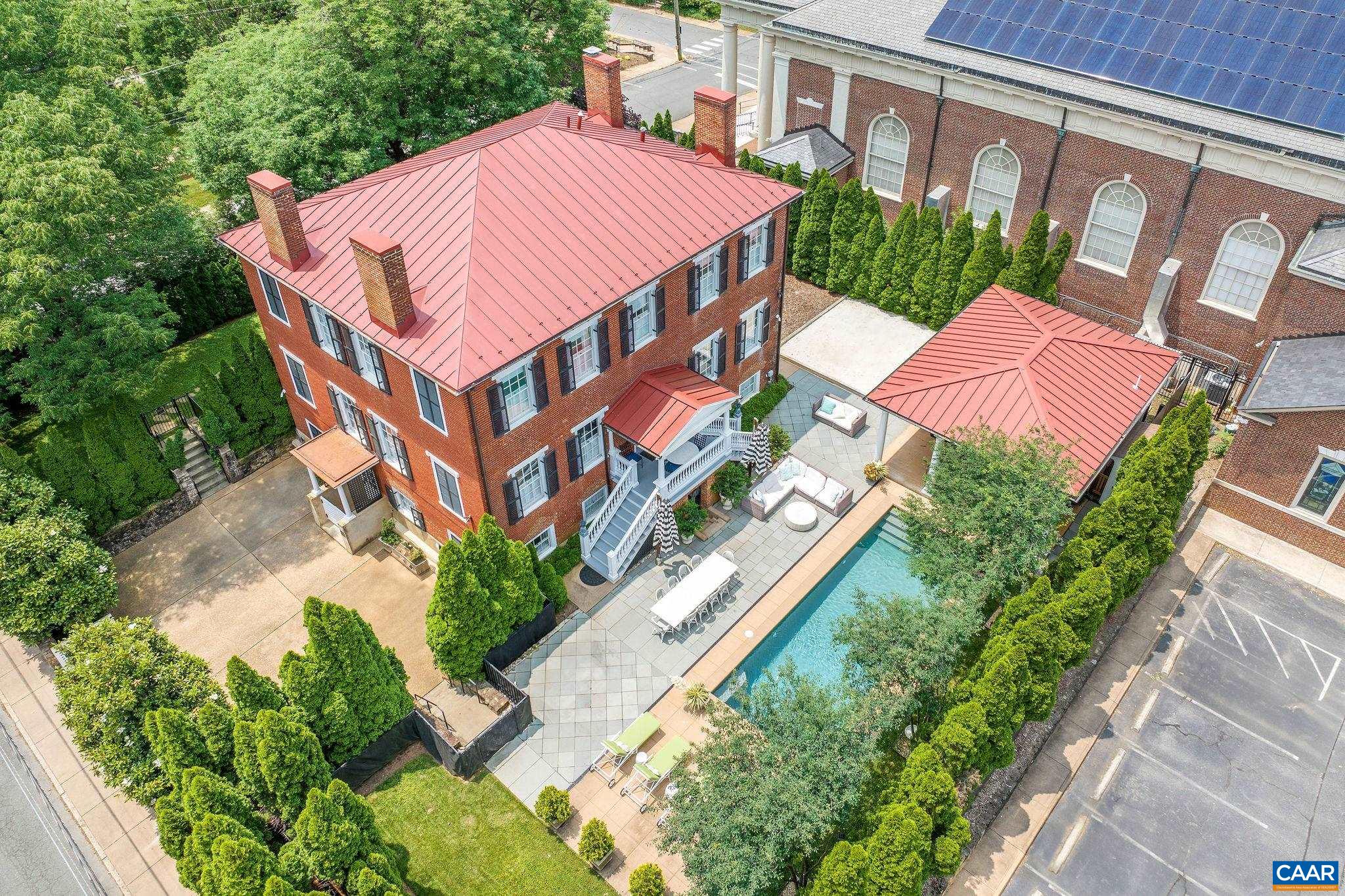 109 E EAST JEFFERSON ST, CHARLOTTESVILLE, Virginia 22902, 6 Bedrooms Bedrooms, ,5 BathroomsBathrooms,Residential,Social Hall,109 E EAST JEFFERSON ST,681564 MLS # 681564