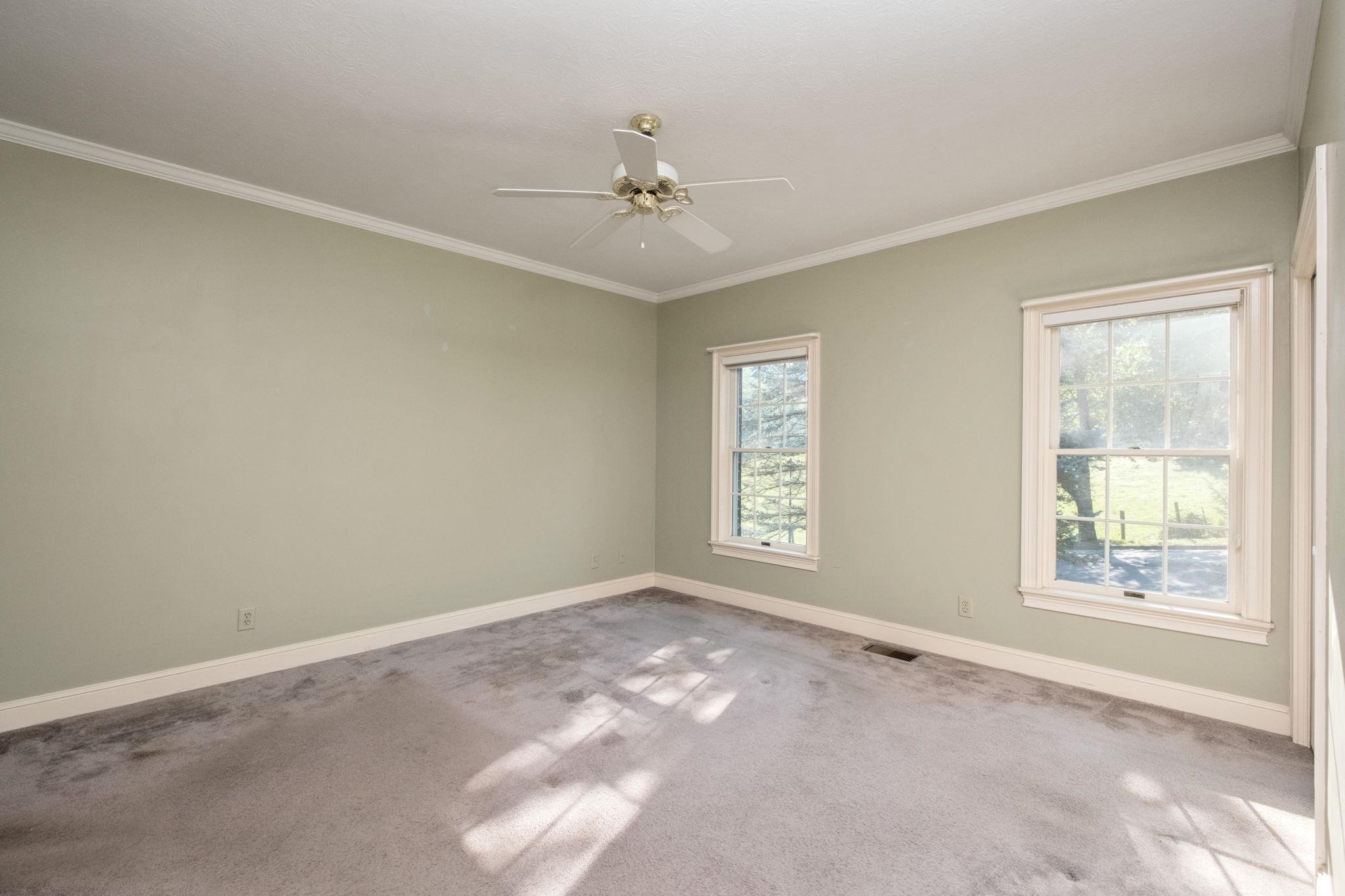 257 DIVOT DR, HARRISONBURG, Virginia 22802, 4 Bedrooms Bedrooms, ,4 BathroomsBathrooms,Residential,257 DIVOT DR,681641 MLS # 681641