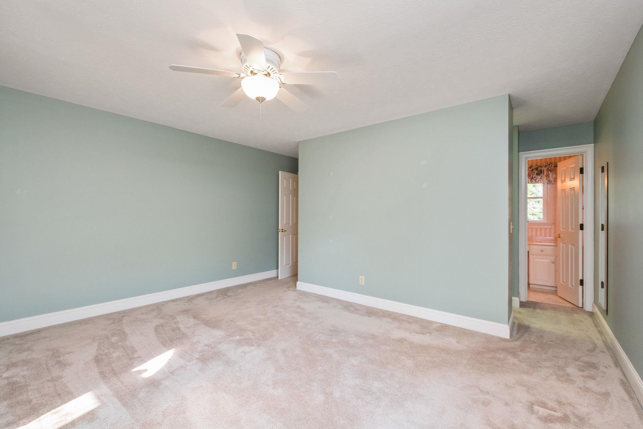 257 DIVOT DR, HARRISONBURG, Virginia 22802, 4 Bedrooms Bedrooms, ,4 BathroomsBathrooms,Residential,257 DIVOT DR,681641 MLS # 681641