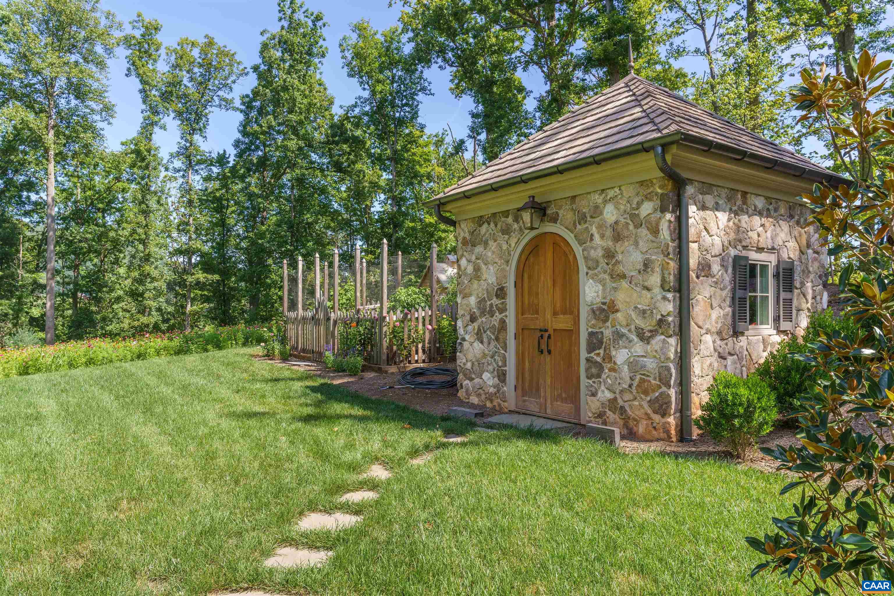2635 WINSOME ORCHARD LN, NORTH GARDEN, Virginia 22959, 4 Bedrooms Bedrooms, ,3 BathroomsBathrooms,Residential,2635 WINSOME ORCHARD LN,681645 MLS # 681645