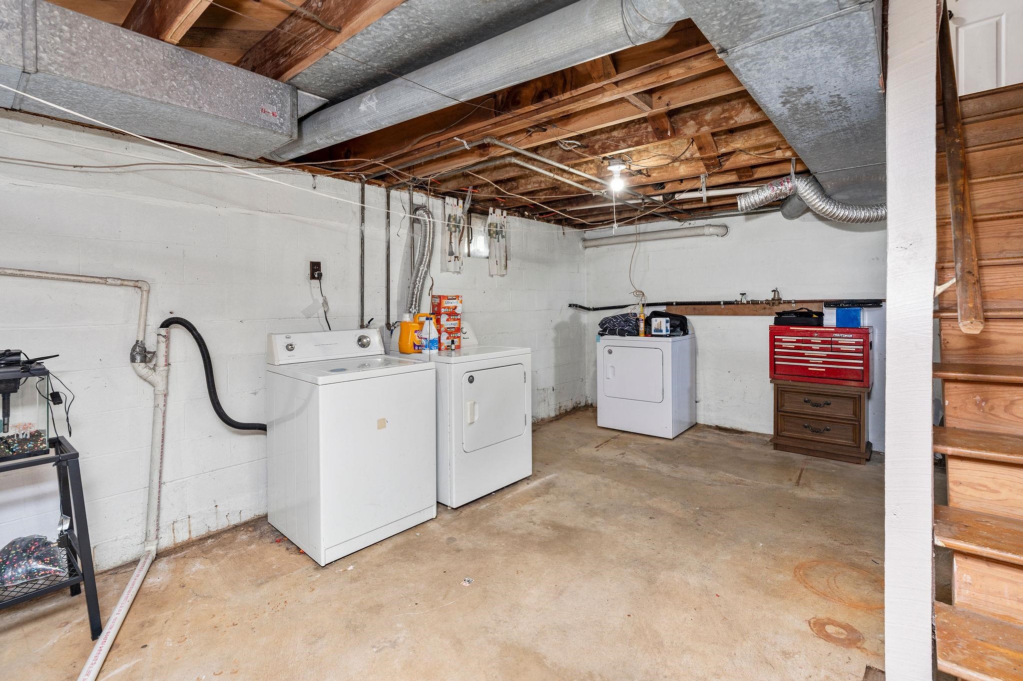 7827 N LEE HWY, RAPHINE, Virginia 24472, 2 Bedrooms Bedrooms, ,1 BathroomBathrooms,Residential,7827 N LEE HWY,681649 MLS # 681649 7827 N LEE HWY, RAPHINE, Virginia 24472, 2 Bedrooms Bedrooms, ,1 BathroomBathrooms,Residential,7827 N LEE HWY,681649 MLS # 681649