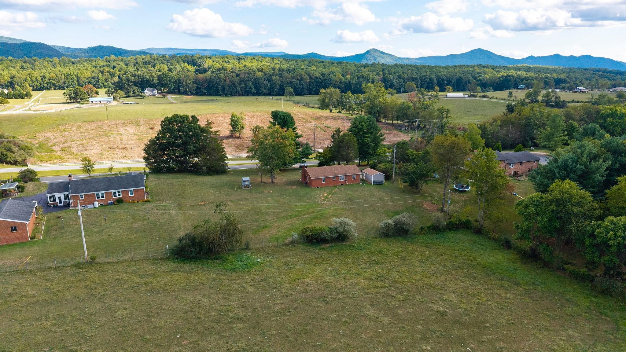 7827 N LEE HWY, RAPHINE, Virginia 24472, 2 Bedrooms Bedrooms, ,1 BathroomBathrooms,Residential,7827 N LEE HWY,681649 MLS # 681649 7827 N LEE HWY, RAPHINE, Virginia 24472, 2 Bedrooms Bedrooms, ,1 BathroomBathrooms,Residential,7827 N LEE HWY,681649 MLS # 681649