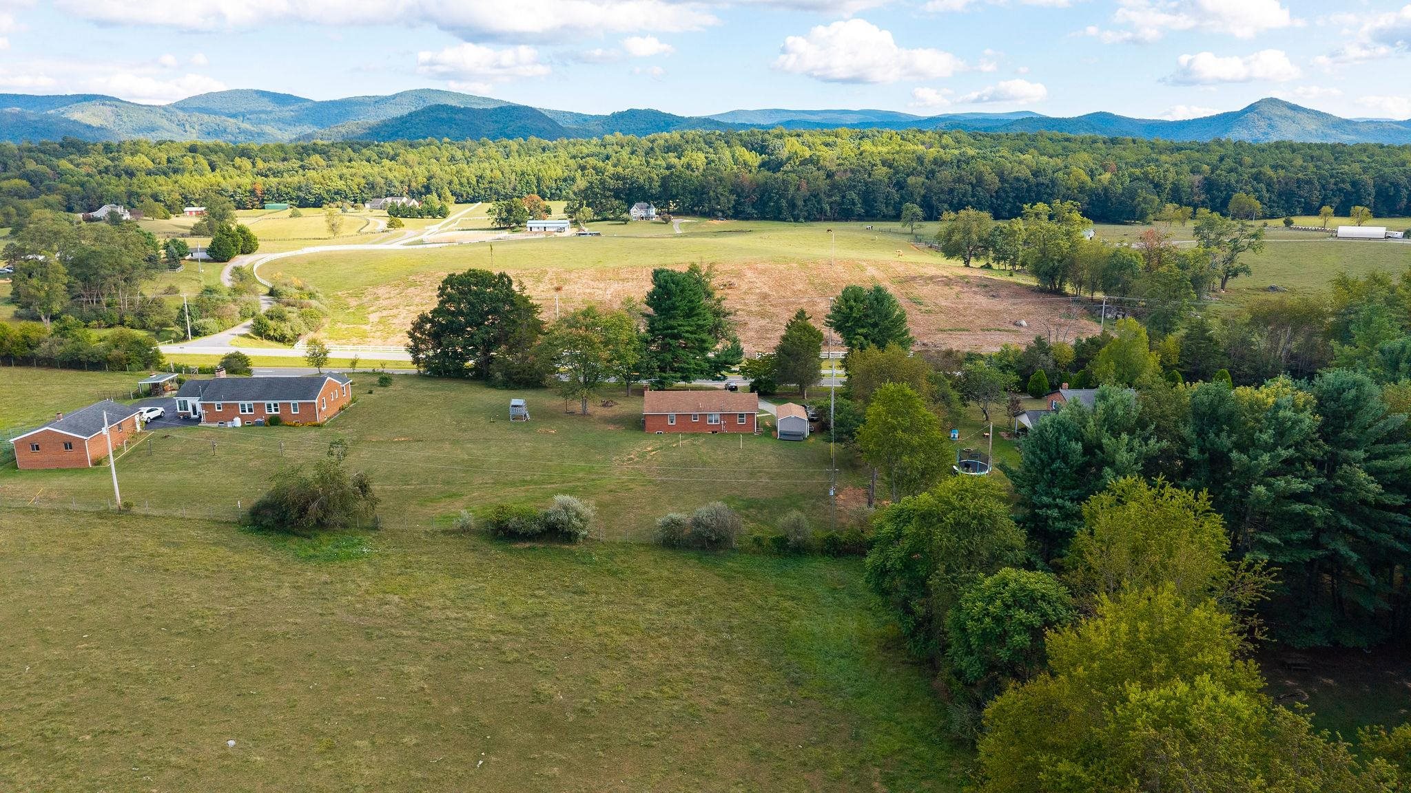 7827 N LEE HWY, RAPHINE, Virginia 24472, 2 Bedrooms Bedrooms, ,1 BathroomBathrooms,Residential,7827 N LEE HWY,681649 MLS # 681649 7827 N LEE HWY, RAPHINE, Virginia 24472, 2 Bedrooms Bedrooms, ,1 BathroomBathrooms,Residential,7827 N LEE HWY,681649 MLS # 681649