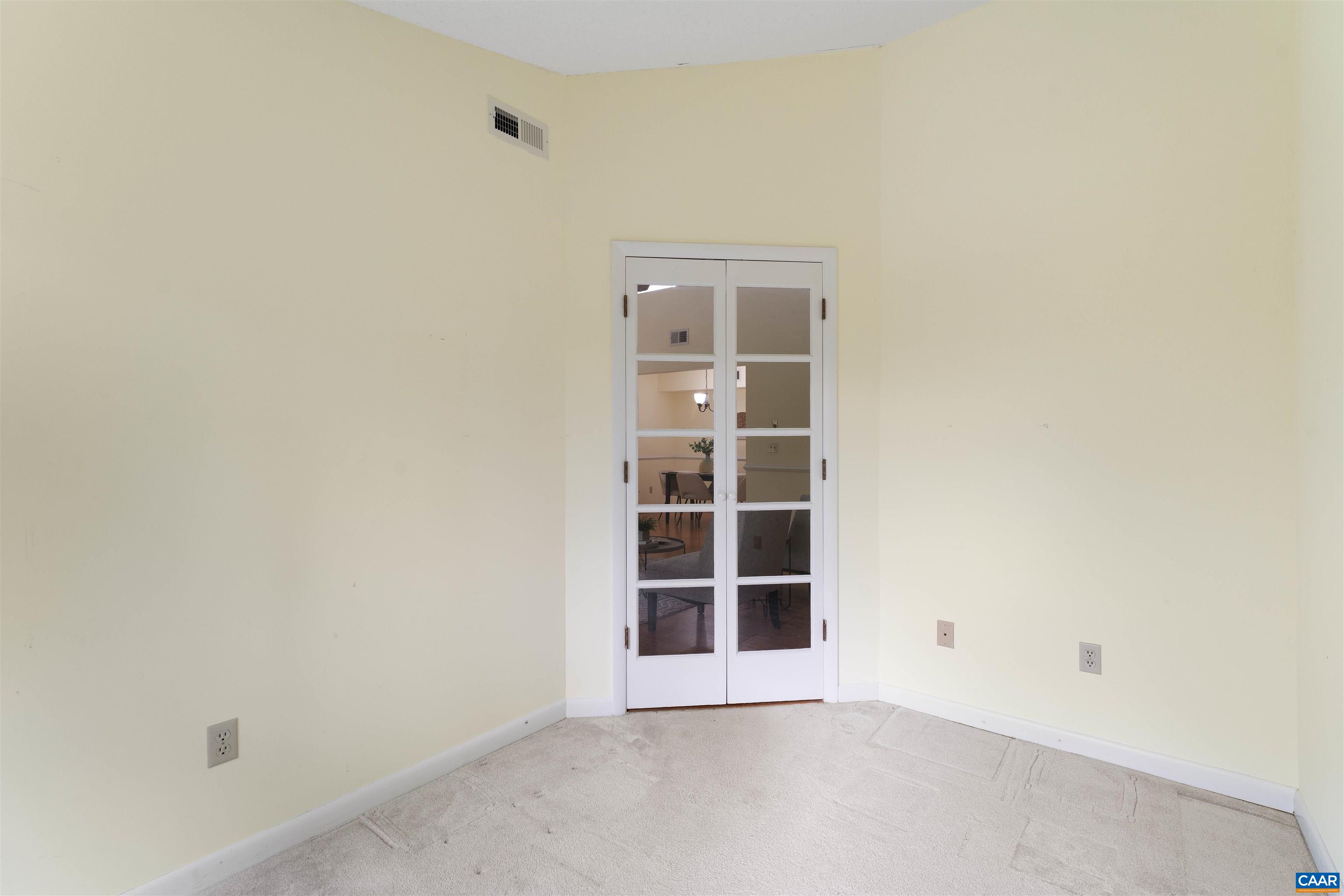 101 TURTLE CREEK LN, CHARLOTTESVILLE, Virginia 22901, 2 Bedrooms Bedrooms, ,2 BathroomsBathrooms,Residential,101 TURTLE CREEK LN,681656 MLS # 681656