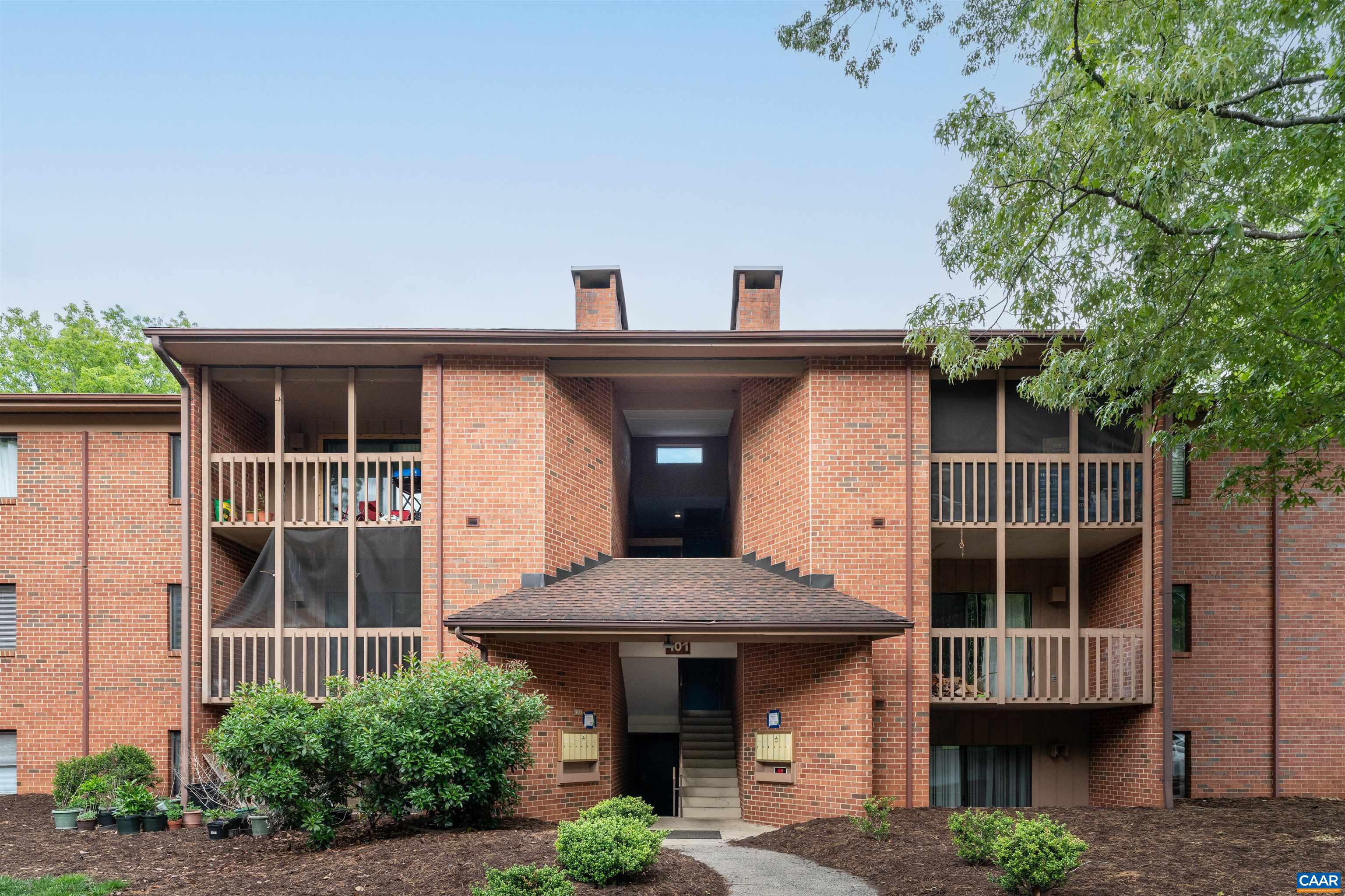 101 TURTLE CREEK LN, CHARLOTTESVILLE, Virginia 22901, 2 Bedrooms Bedrooms, ,2 BathroomsBathrooms,Residential,101 TURTLE CREEK LN,681656 MLS # 681656