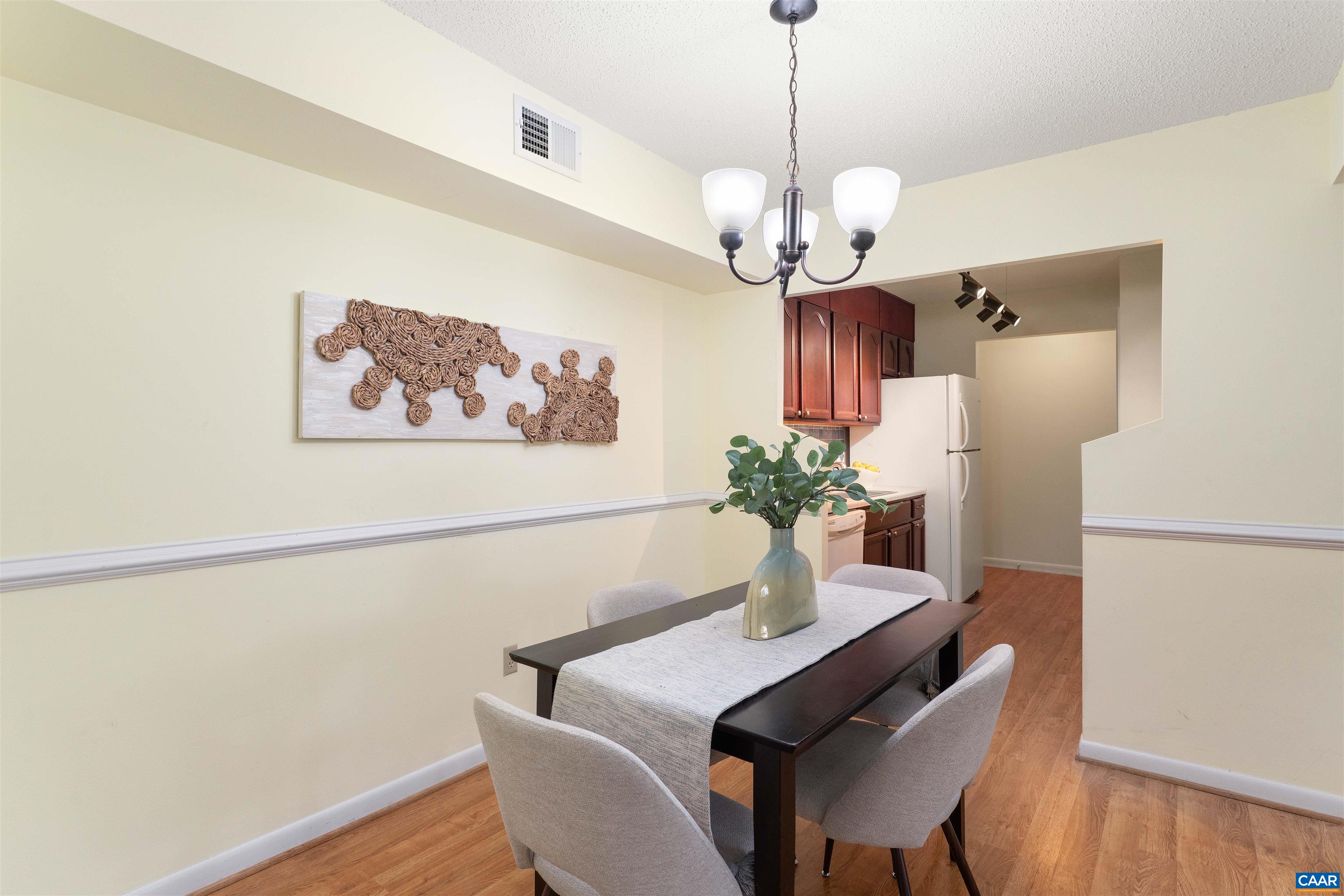 101 TURTLE CREEK LN, CHARLOTTESVILLE, Virginia 22901, 2 Bedrooms Bedrooms, ,2 BathroomsBathrooms,Residential,101 TURTLE CREEK LN,681656 MLS # 681656