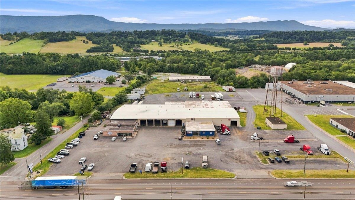 3226 NORTH VALLEY PIKE, HARRISONBURG, Virginia 22801, ,Commercial,3226 NORTH VALLEY PIKE,681660 MLS # 681660
