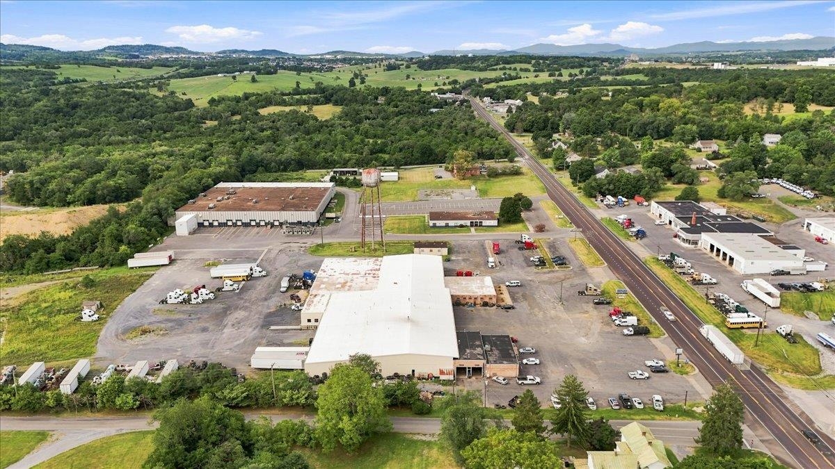 3226 NORTH VALLEY PIKE, HARRISONBURG, Virginia 22801, ,Commercial,3226 NORTH VALLEY PIKE,681660 MLS # 681660 3226 NORTH VALLEY PIKE, HARRISONBURG, Virginia 22801, ,Commercial,3226 NORTH VALLEY PIKE,681660 MLS # 681660