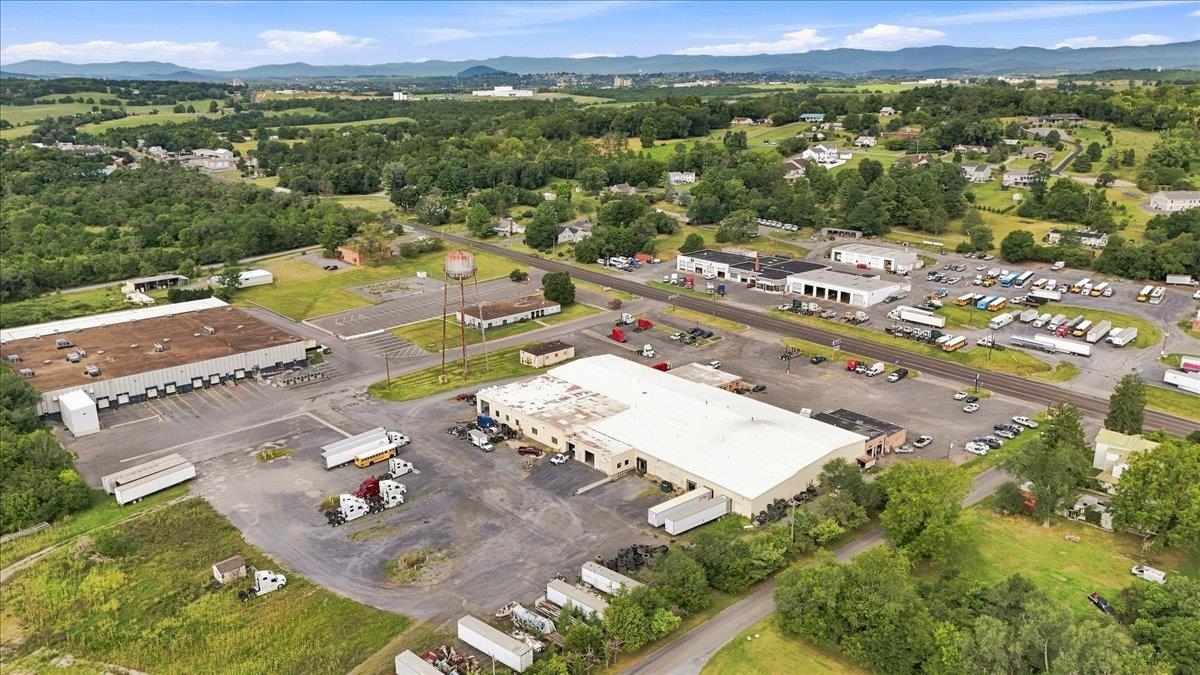 3226 NORTH VALLEY PIKE, HARRISONBURG, Virginia 22801, ,Commercial,3226 NORTH VALLEY PIKE,681660 MLS # 681660 3226 NORTH VALLEY PIKE, HARRISONBURG, Virginia 22801, ,Commercial,3226 NORTH VALLEY PIKE,681660 MLS # 681660