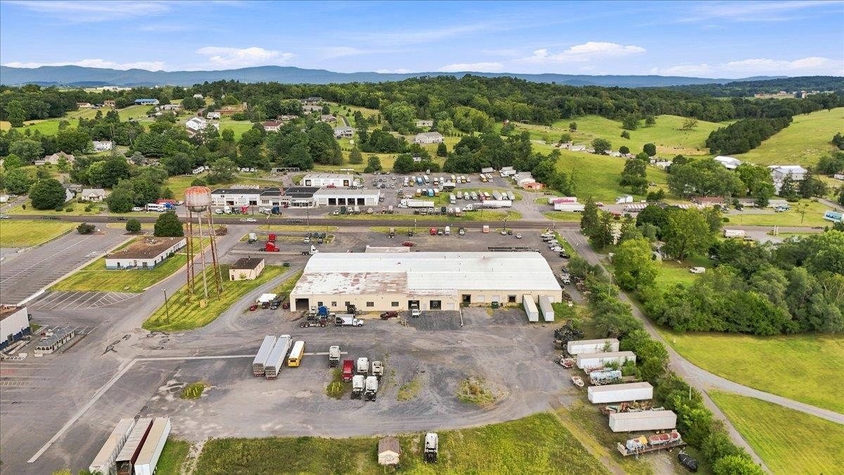 3226 NORTH VALLEY PIKE, HARRISONBURG, Virginia 22801, ,Commercial,3226 NORTH VALLEY PIKE,681660 MLS # 681660 3226 NORTH VALLEY PIKE, HARRISONBURG, Virginia 22801, ,Commercial,3226 NORTH VALLEY PIKE,681660 MLS # 681660