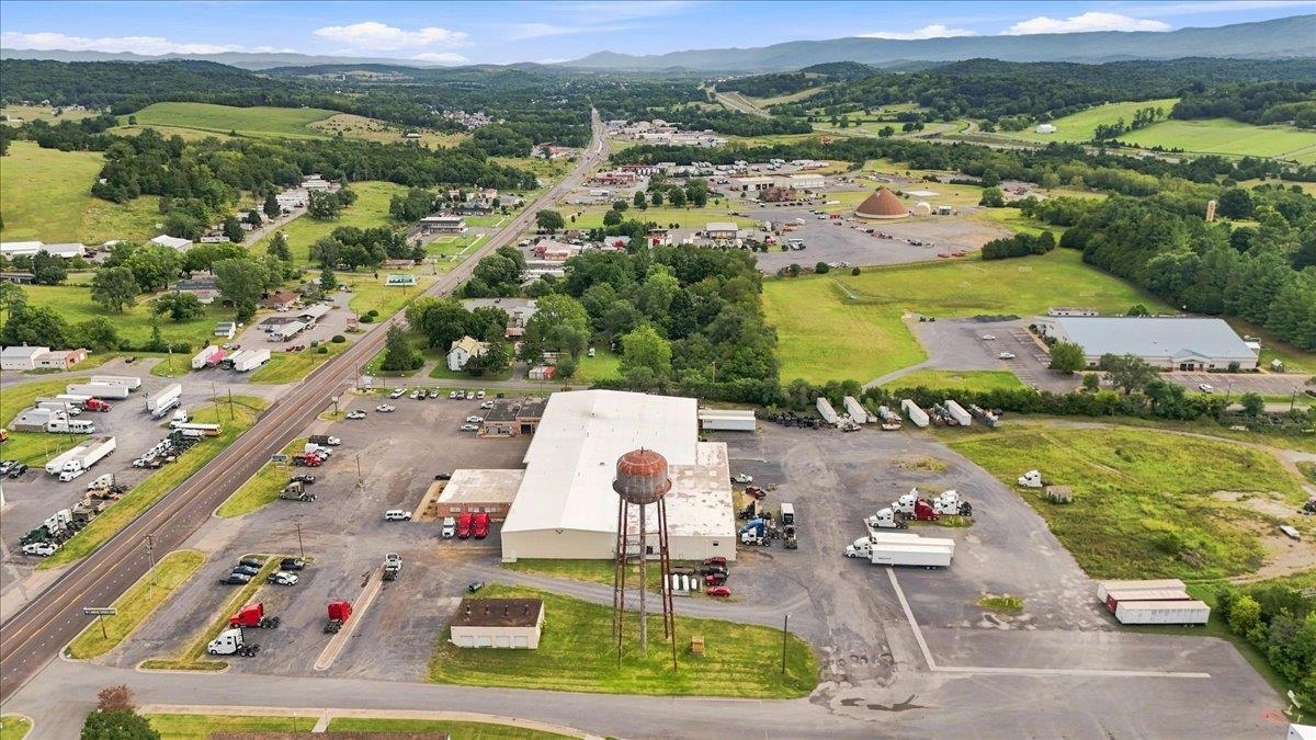 3226 NORTH VALLEY PIKE, HARRISONBURG, Virginia 22801, ,Commercial,3226 NORTH VALLEY PIKE,681660 MLS # 681660 3226 NORTH VALLEY PIKE, HARRISONBURG, Virginia 22801, ,Commercial,3226 NORTH VALLEY PIKE,681660 MLS # 681660