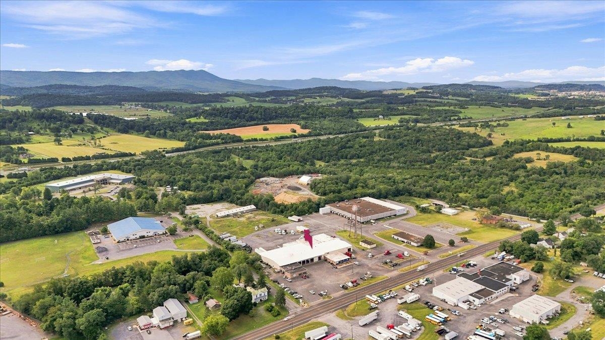 3226 NORTH VALLEY PIKE, HARRISONBURG, Virginia 22801, ,Commercial,3226 NORTH VALLEY PIKE,681660 MLS # 681660 3226 NORTH VALLEY PIKE, HARRISONBURG, Virginia 22801, ,Commercial,3226 NORTH VALLEY PIKE,681660 MLS # 681660