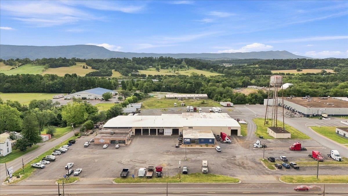 3226 NORTH VALLEY PIKE, HARRISONBURG, Virginia 22801, ,Commercial,3226 NORTH VALLEY PIKE,681660 MLS # 681660 3226 NORTH VALLEY PIKE, HARRISONBURG, Virginia 22801, ,Commercial,3226 NORTH VALLEY PIKE,681660 MLS # 681660