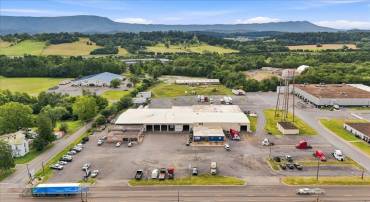 3226 NORTH VALLEY PIKE, HARRISONBURG, Virginia 22801, ,Commercial,3226 NORTH VALLEY PIKE,681660 MLS # 681660