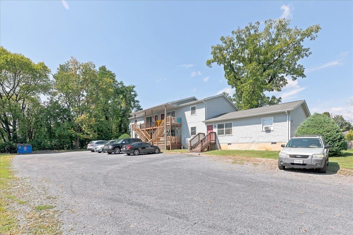 210 E LOCUST ST, WOODSTOCK, Virginia 22664, ,Residential,210 E LOCUST ST,681663 MLS # 681663 210 E LOCUST ST, WOODSTOCK, Virginia 22664, ,Residential,210 E LOCUST ST,681663 MLS # 681663