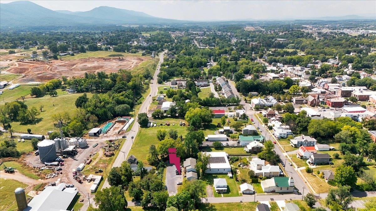 210 E LOCUST ST, WOODSTOCK, Virginia 22664, ,Residential,210 E LOCUST ST,681663 MLS # 681663 210 E LOCUST ST, WOODSTOCK, Virginia 22664, ,Residential,210 E LOCUST ST,681663 MLS # 681663