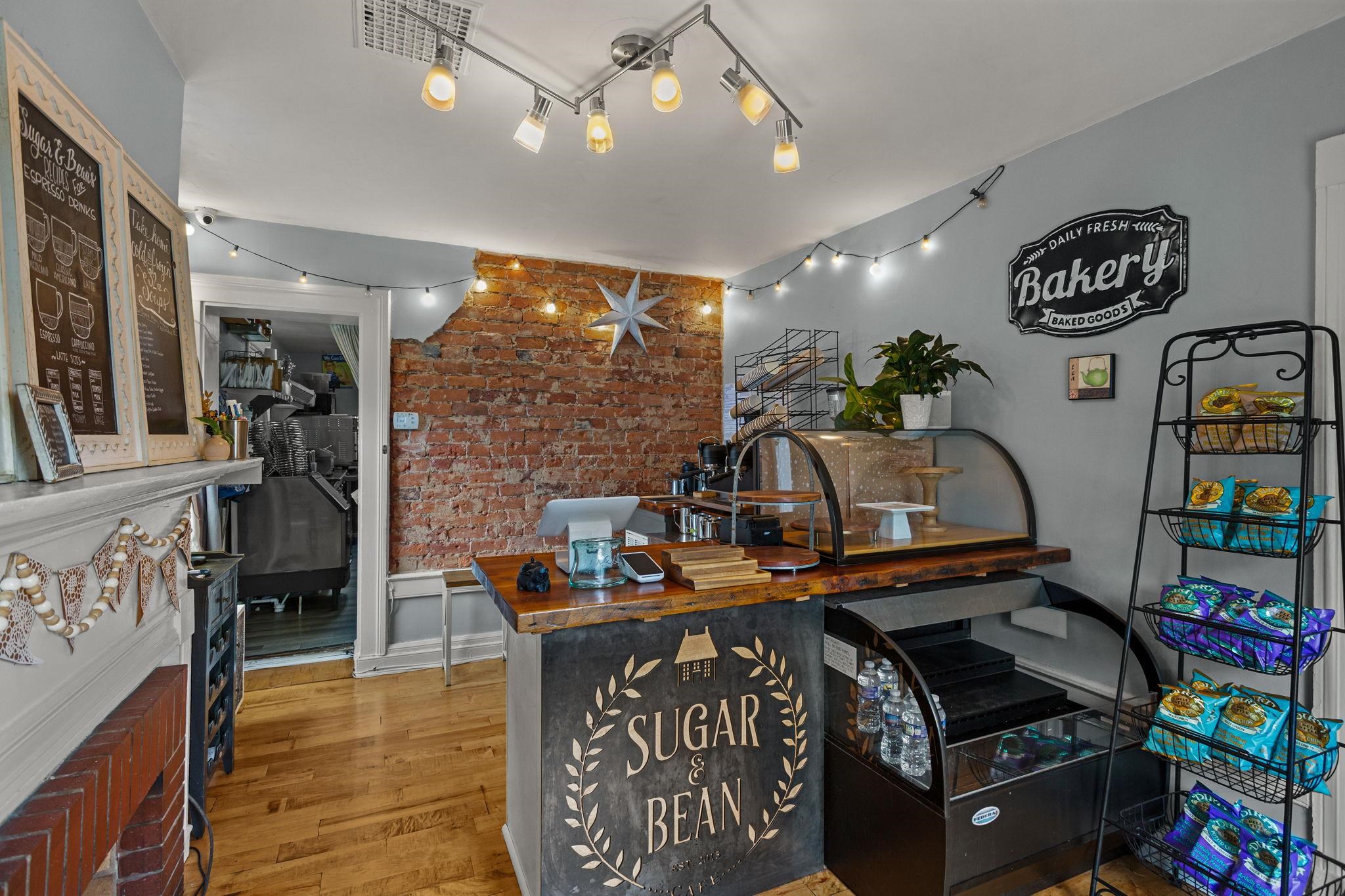 318 N MAIN ST, BRIDGEWATER, Virginia 22812, ,Commercial,318 N MAIN ST,681670 MLS # 681670 318 N MAIN ST, BRIDGEWATER, Virginia 22812, ,Commercial,318 N MAIN ST,681670 MLS # 681670