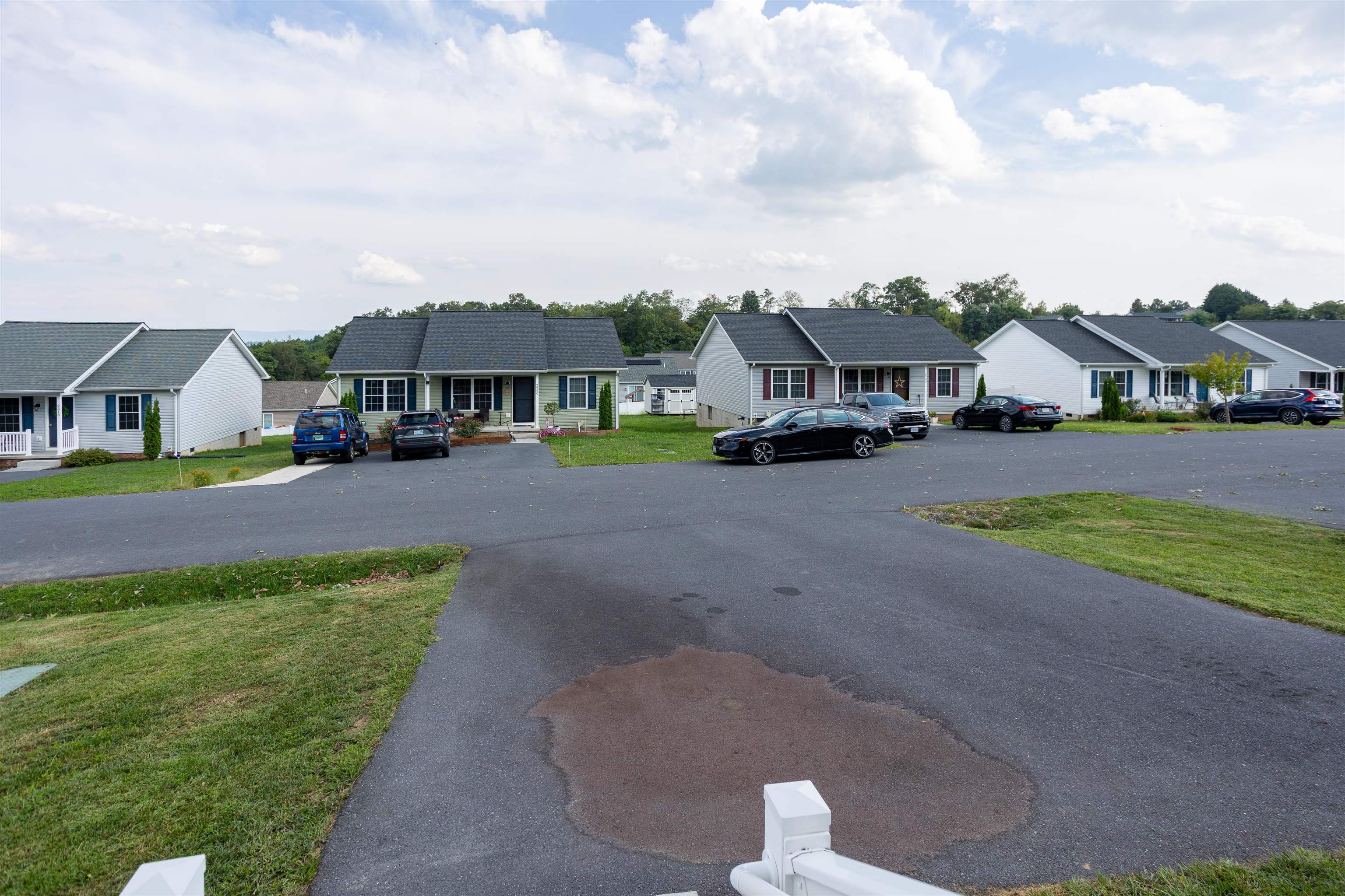 2330 WHITESTONE DR, ROCKINGHAM, Virginia 22801, 3 Bedrooms Bedrooms, ,2 BathroomsBathrooms,Residential,2330 WHITESTONE DR,681652 MLS # 681652 2330 WHITESTONE DR, ROCKINGHAM, Virginia 22801, 3 Bedrooms Bedrooms, ,2 BathroomsBathrooms,Residential,2330 WHITESTONE DR,681652 MLS # 681652