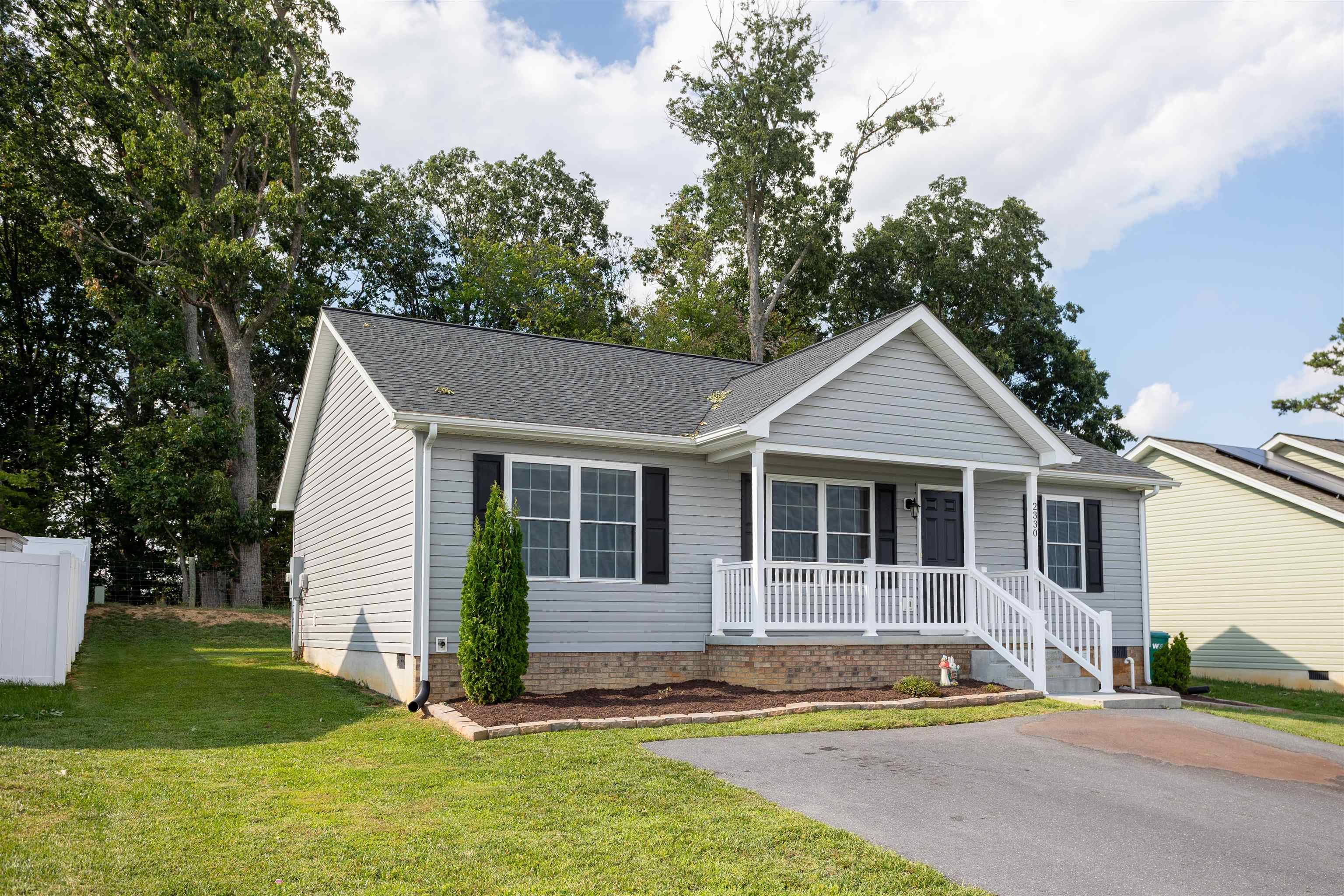2330 WHITESTONE DR, ROCKINGHAM, Virginia 22801, 3 Bedrooms Bedrooms, ,2 BathroomsBathrooms,Residential,2330 WHITESTONE DR,681652 MLS # 681652 2330 WHITESTONE DR, ROCKINGHAM, Virginia 22801, 3 Bedrooms Bedrooms, ,2 BathroomsBathrooms,Residential,2330 WHITESTONE DR,681652 MLS # 681652